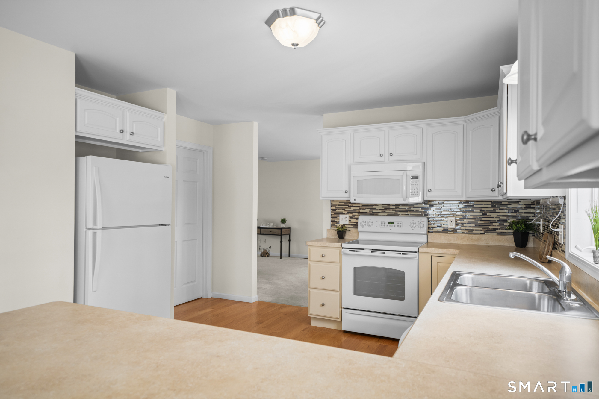 Homes for sale in East Windsor, CT | 11 Acorn Dr #11, East Windsor, CT 06016 | MLS# 24148350