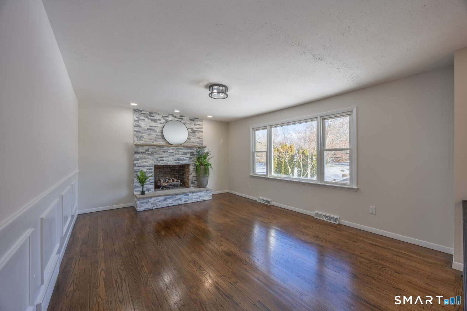 Homes for sale in Branford, CT | 5 Briarwood Ln, Branford, CT 06405 | MLS# 24147870