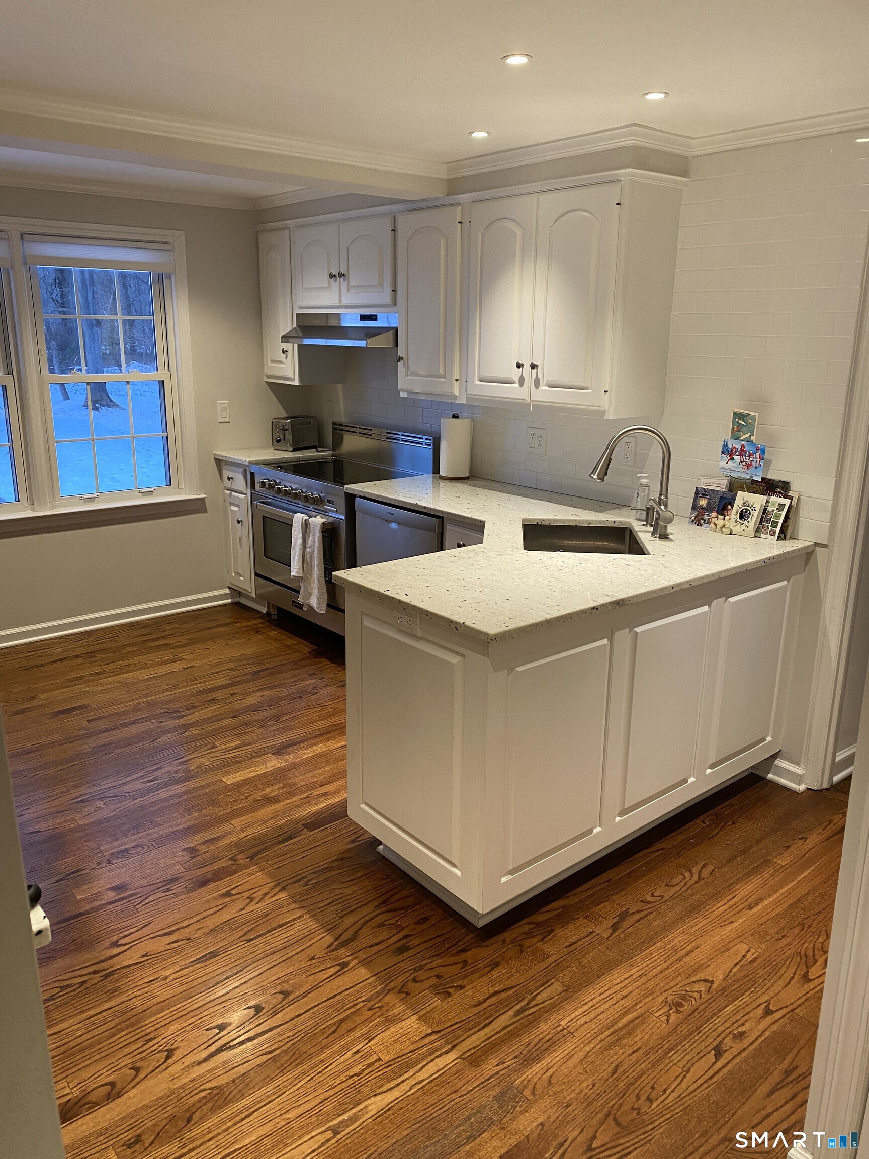 Photo 9 of 276 Dunnlea Road, Fairfield, CT