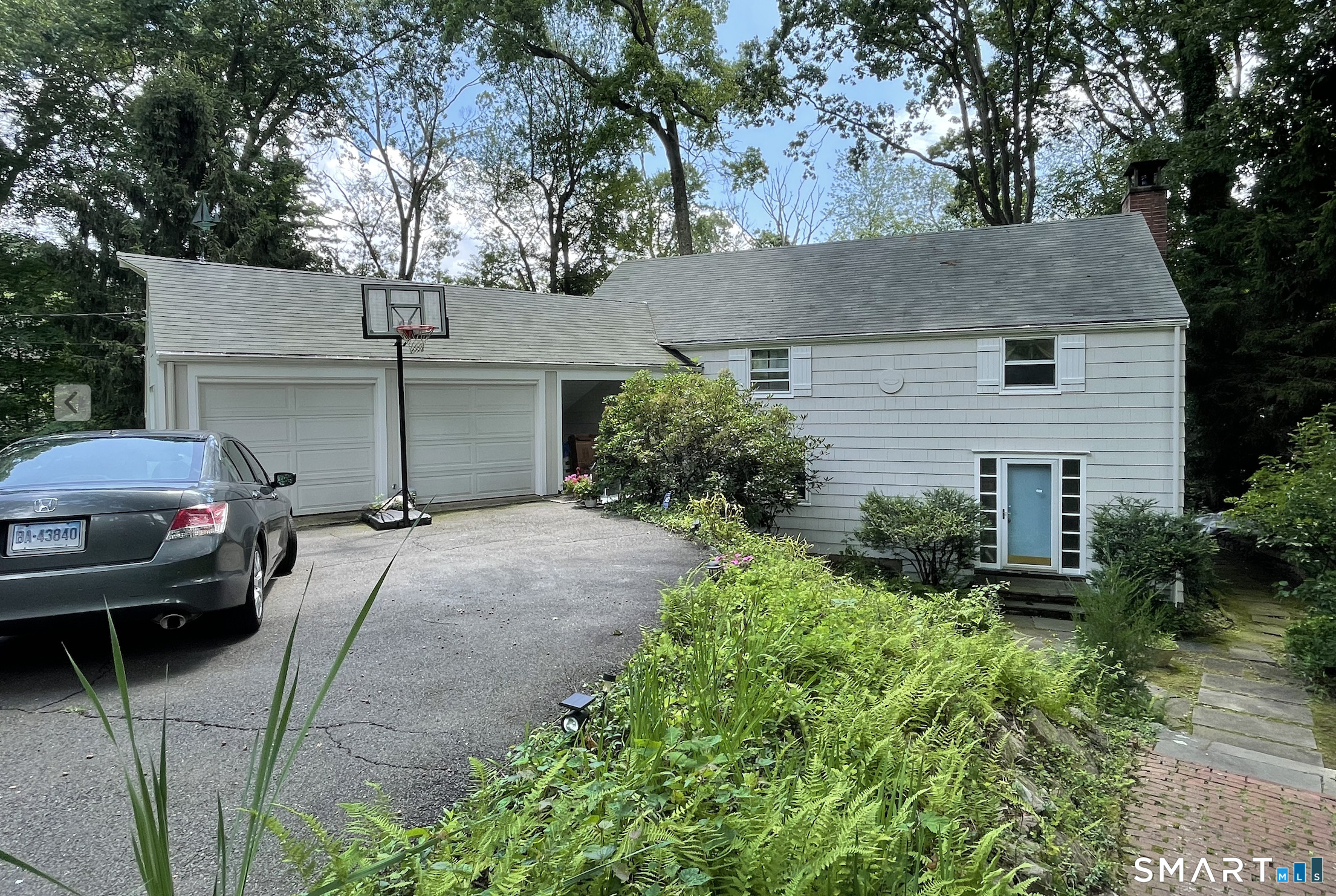 Homes for sale in Norwalk, CT | 5 Little Brook Rd, Norwalk, CT 06853 | MLS# 24148385