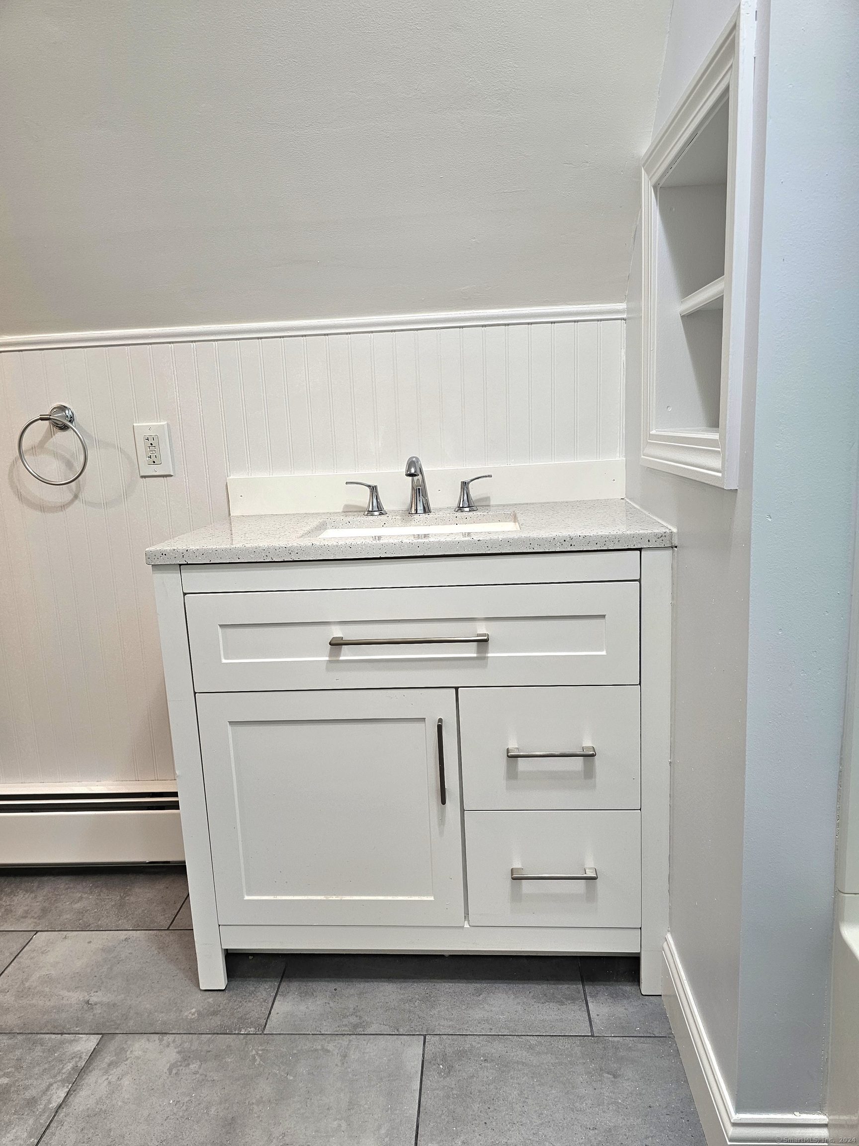 Photo 10 of 4 Knoll Avenue, Milford, CT