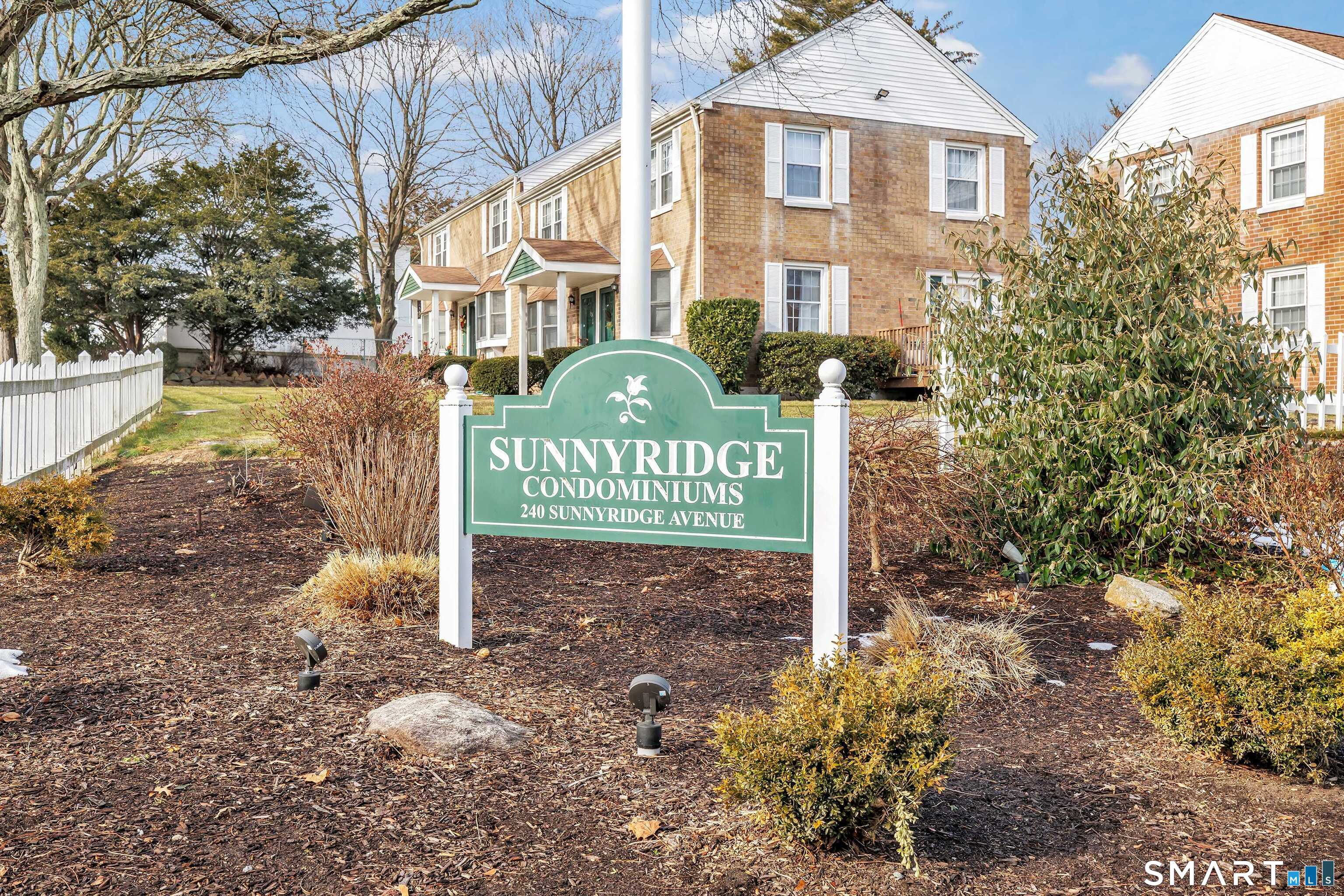 Homes for sale in Fairfield, CT | 240 Sunnyridge Ave #APT 116, Fairfield, CT 06824 | MLS# 24148245