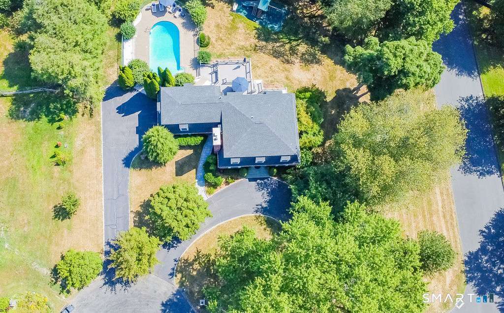 Photo 19 of 36 Rosewood Drive, Easton, CT