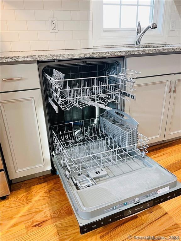 Homes for sale in Branford, CT | 31 Brainerd Rd, Branford, CT 06405 | MLS# 24148540