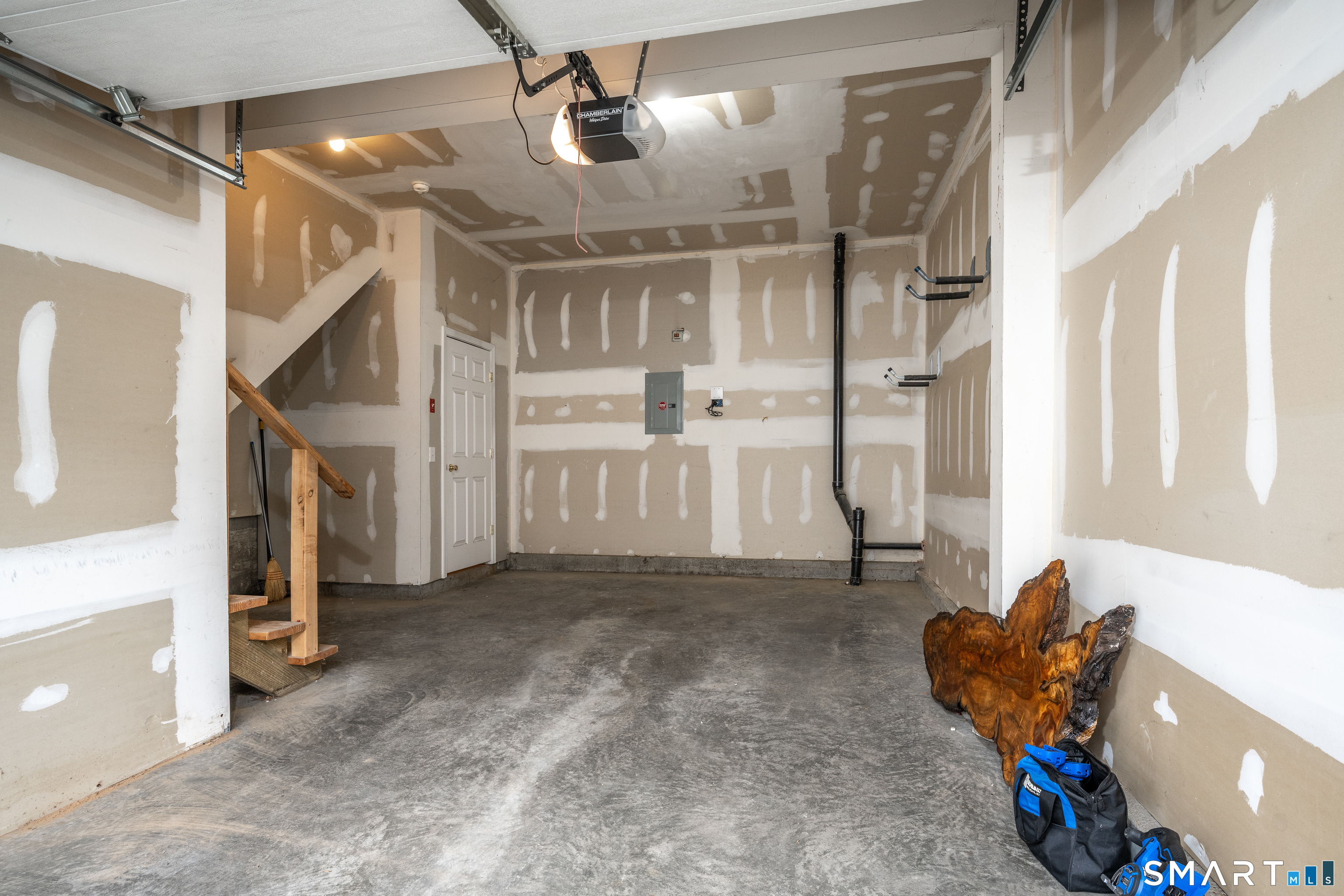 Homes for sale in Danbury, CT | 65 Sheridan St #APT 11, Danbury, CT 06810 | MLS# 24148484