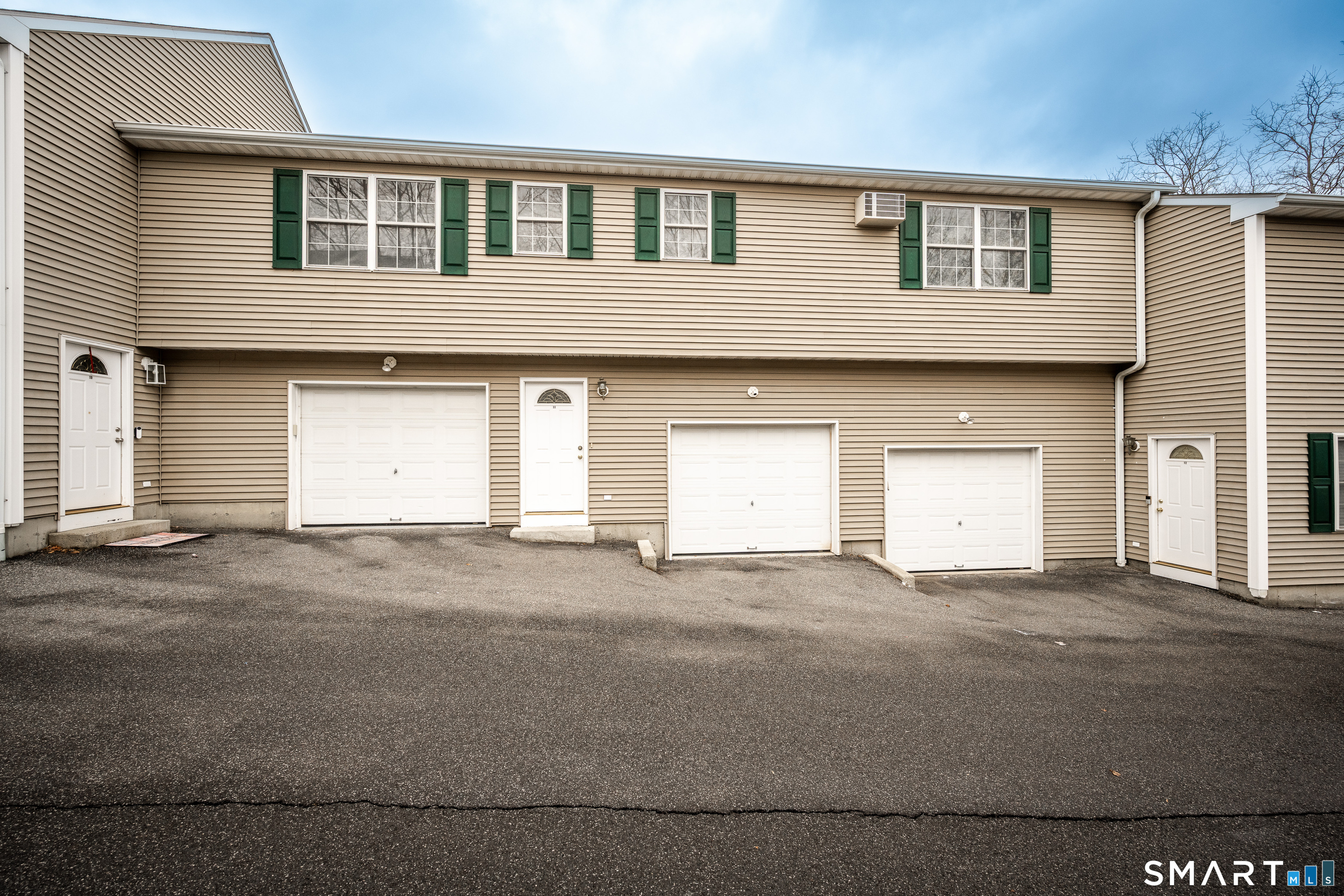 Homes for sale in Danbury, CT | 65 Sheridan St #APT 11, Danbury, CT 06810 | MLS# 24148484