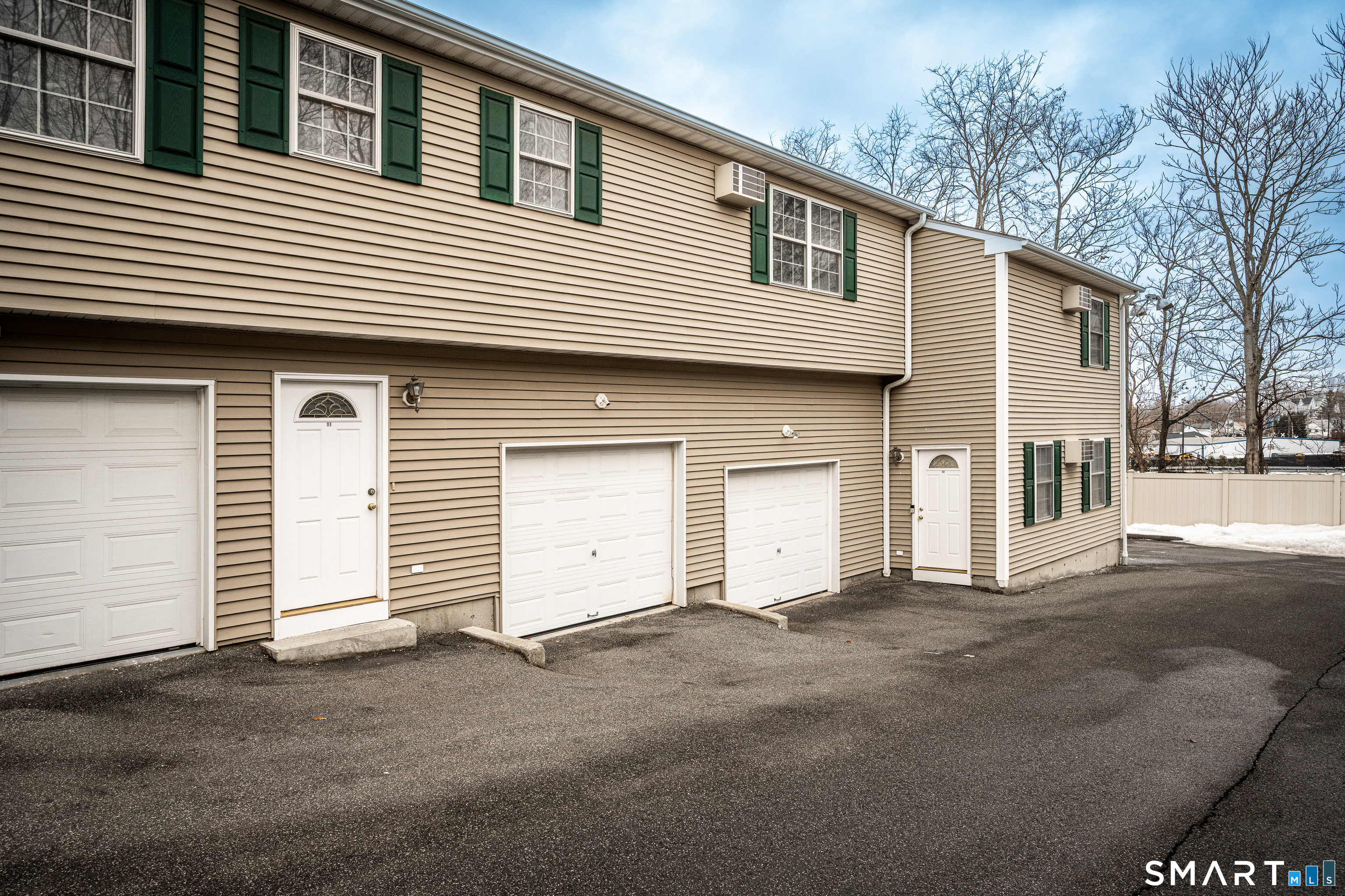 Homes for sale in Danbury, CT | 65 Sheridan St #APT 11, Danbury, CT 06810 | MLS# 24148484