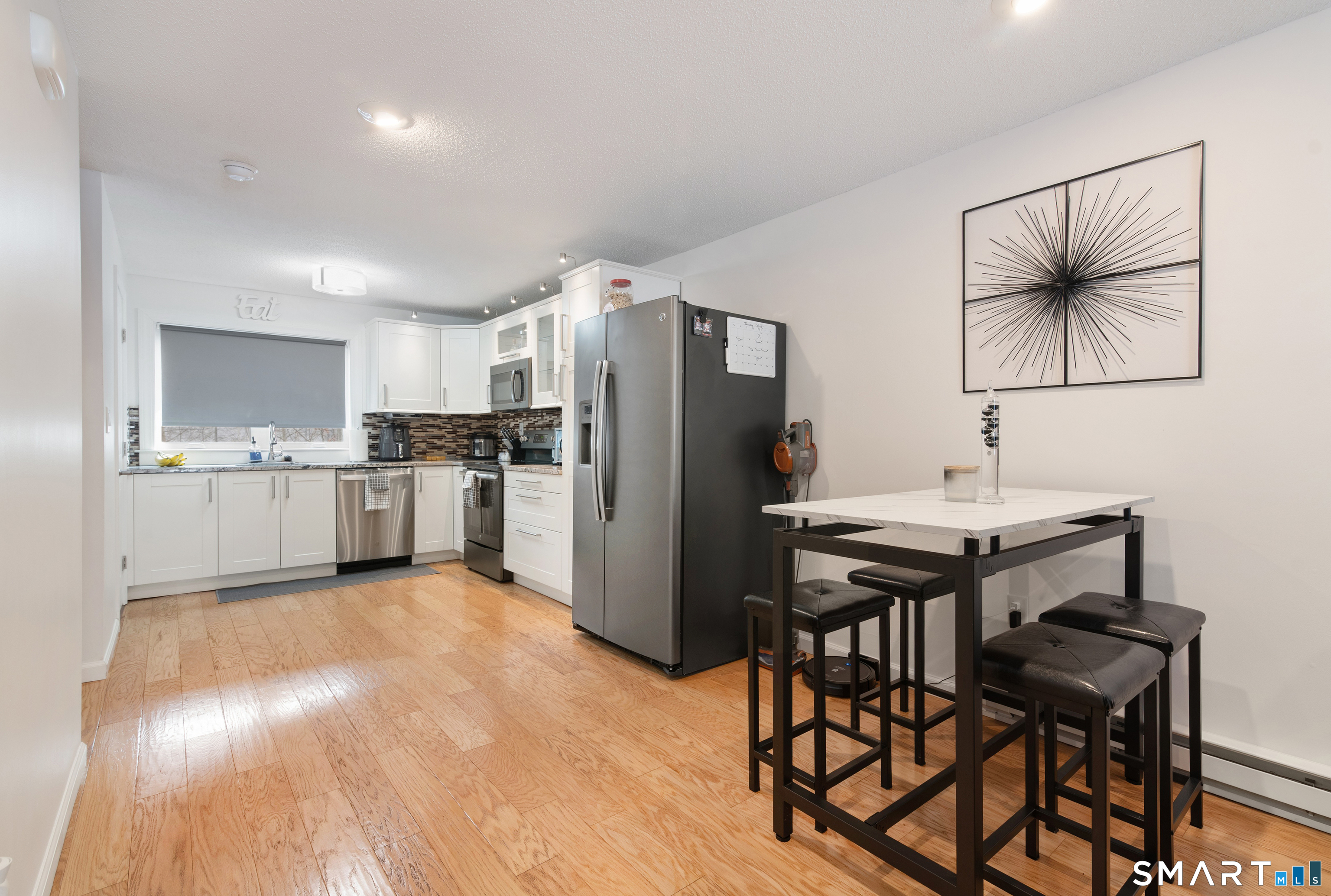 Homes for sale in New Britain, CT | 1235 East St #APT B, New Britain, CT 06053 | MLS# 24147889