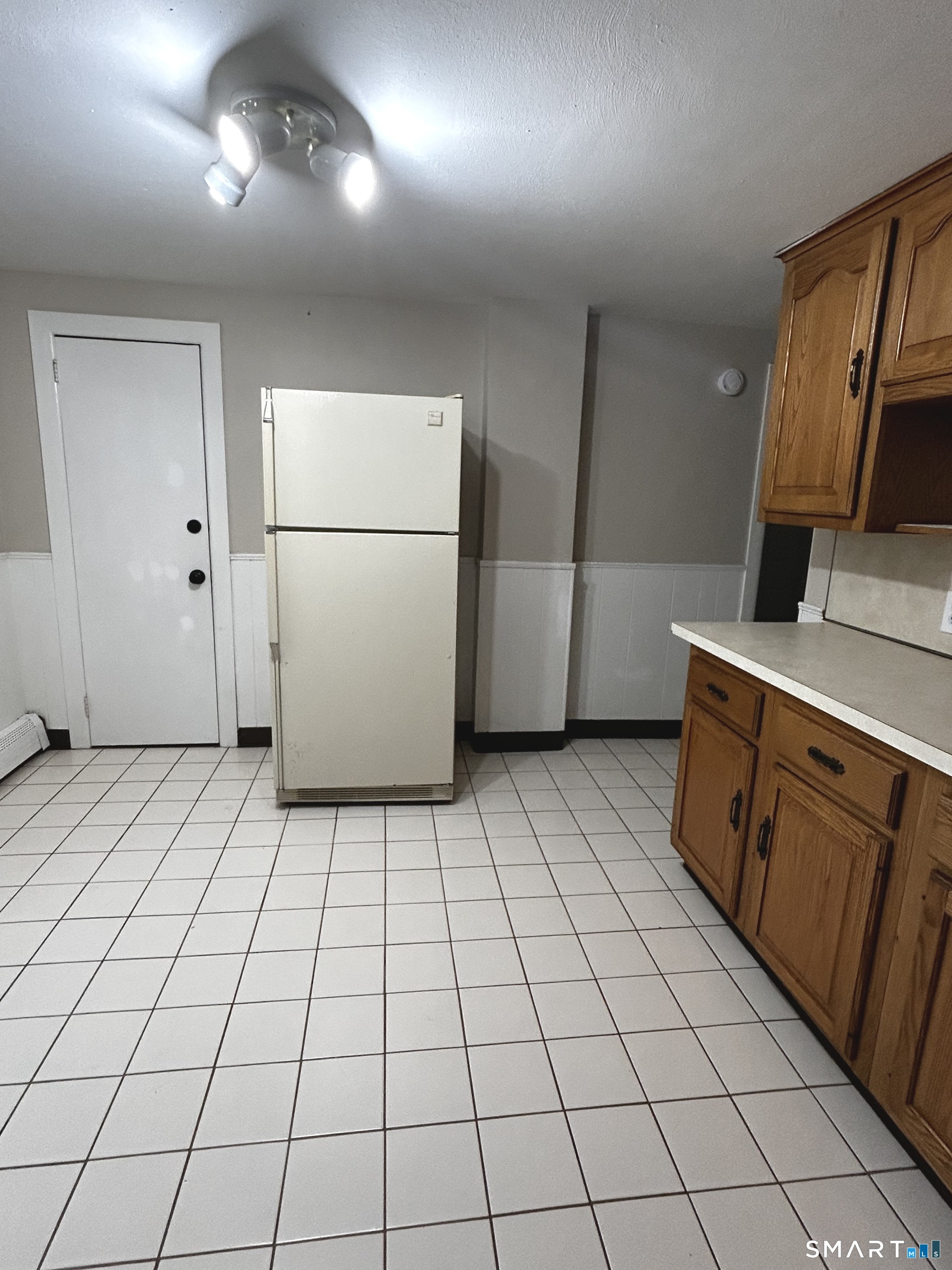 Photo 4 of 565 Main Street, Southington, CT