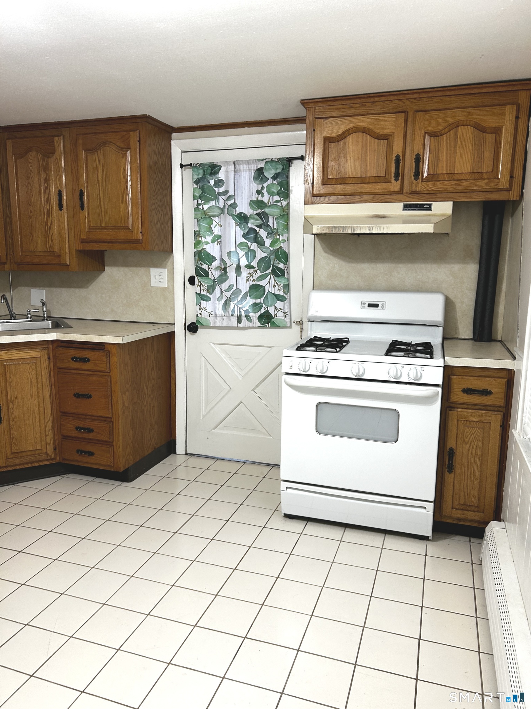 Photo 2 of 565 Main Street, Southington, CT