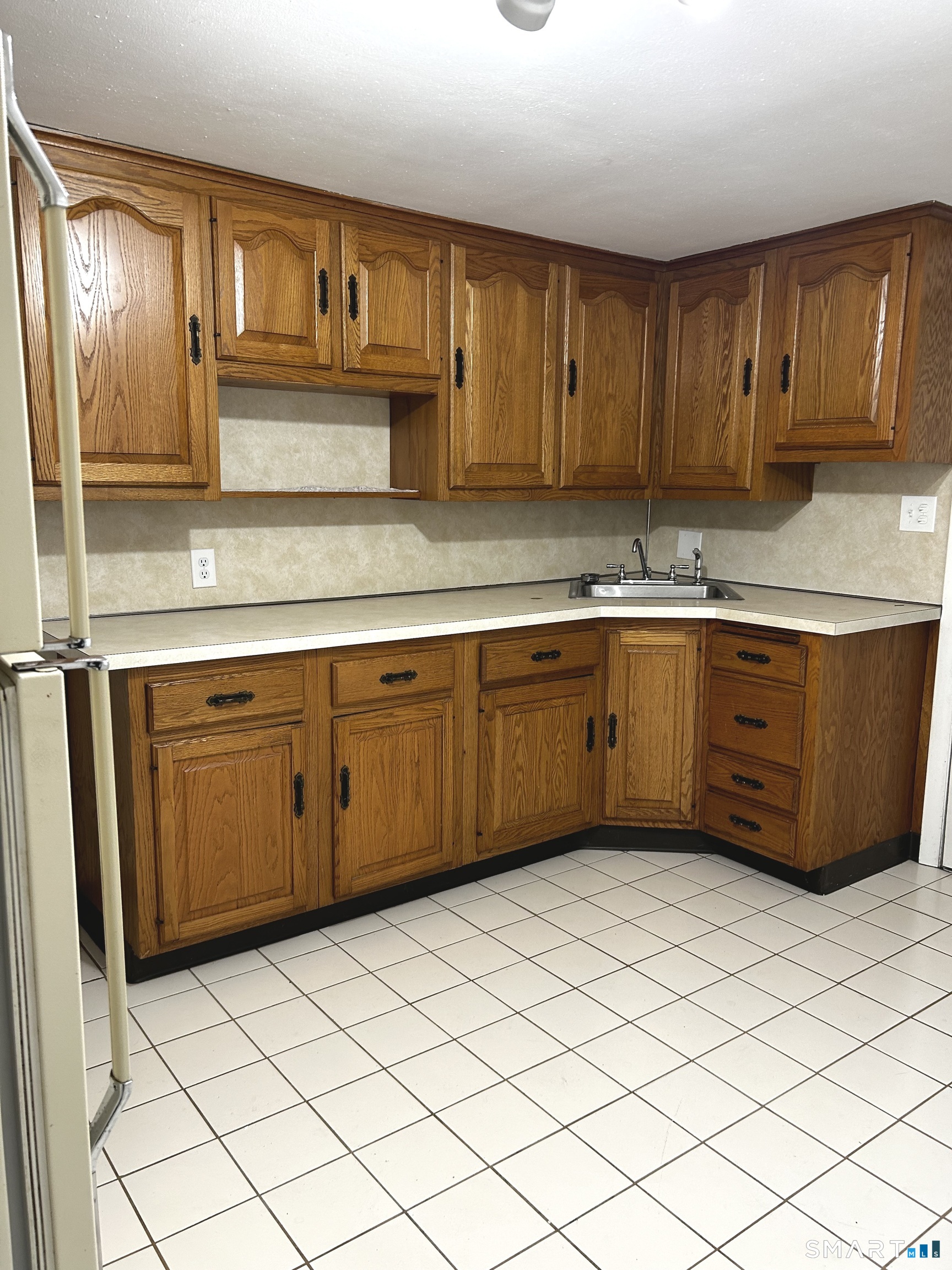 Photo 3 of 565 Main Street, Southington, CT