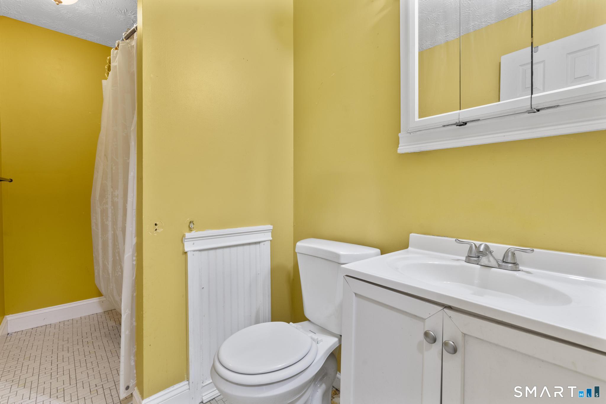 Photo 14 of 949 Pleasant Valley Road, South Windsor, CT