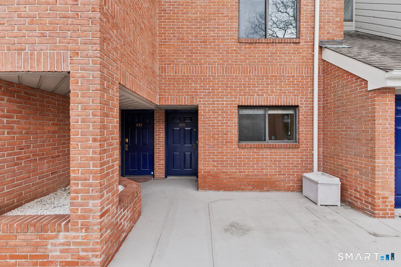 Homes for sale in Greenwich, CT | 15 River Rd #Ste 210, Greenwich, CT 06897 | MLS# 24148250