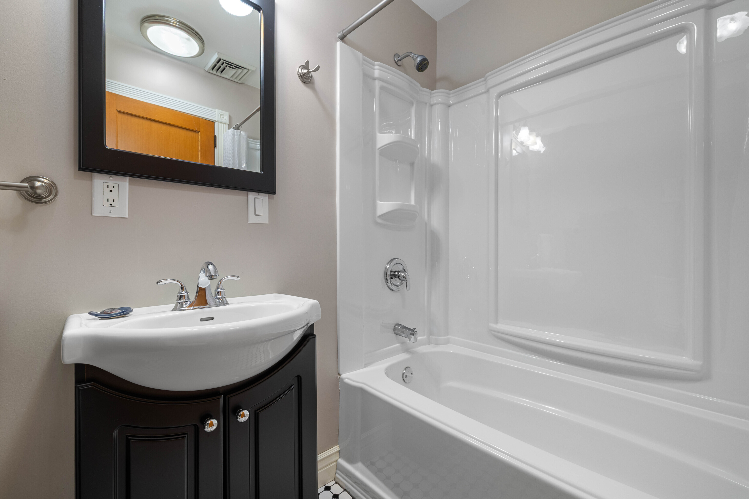 46 Old Black Point, East Lyme, 06357, 4 Bedrooms Bedrooms, 0 ,3 BathroomsBathrooms,Single Family For Sale,For Sale,Old Black Point,0,24148613