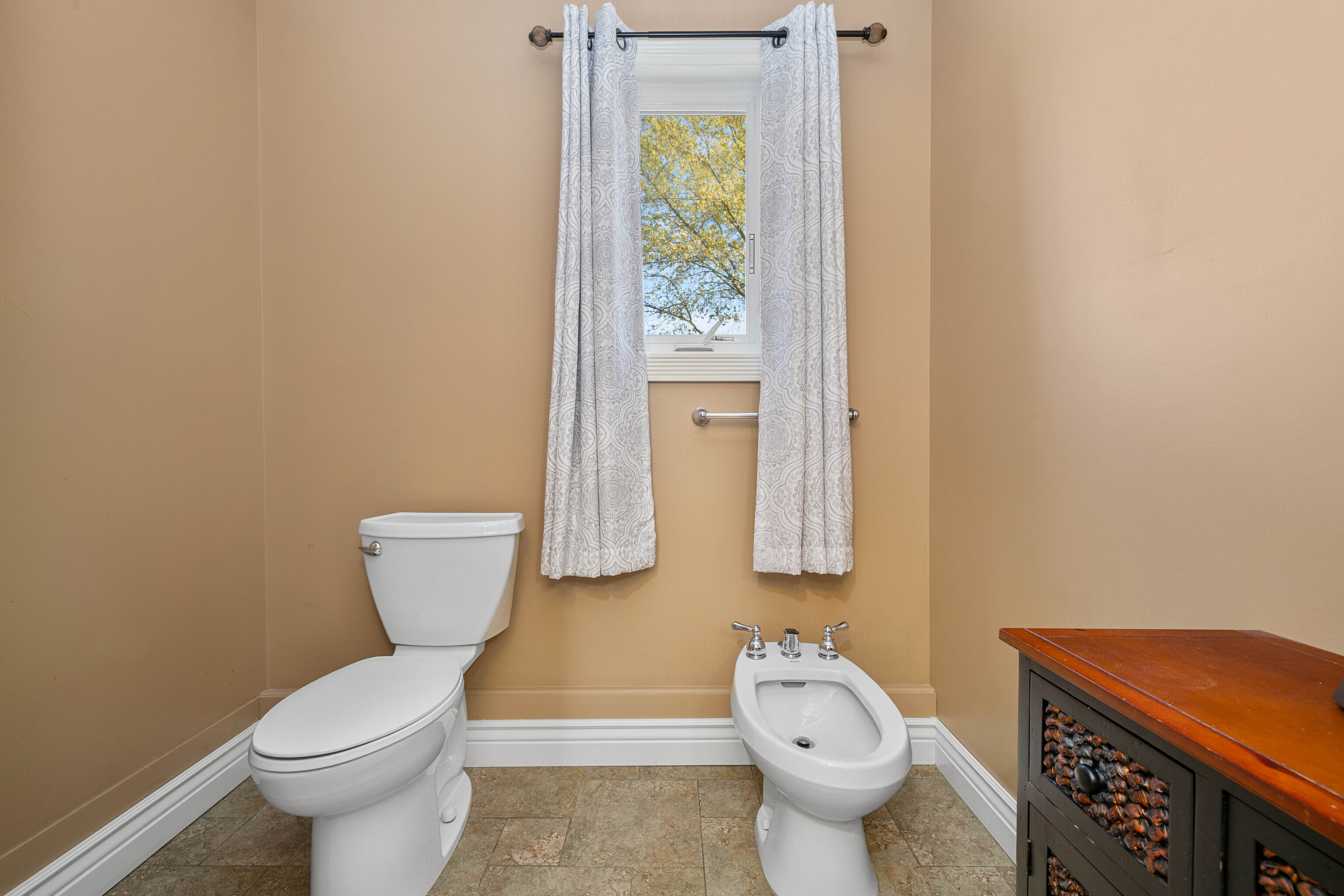46 Old Black Point, East Lyme, 06357, 4 Bedrooms Bedrooms, 0 ,3 BathroomsBathrooms,Single Family For Sale,For Sale,Old Black Point,0,24148613