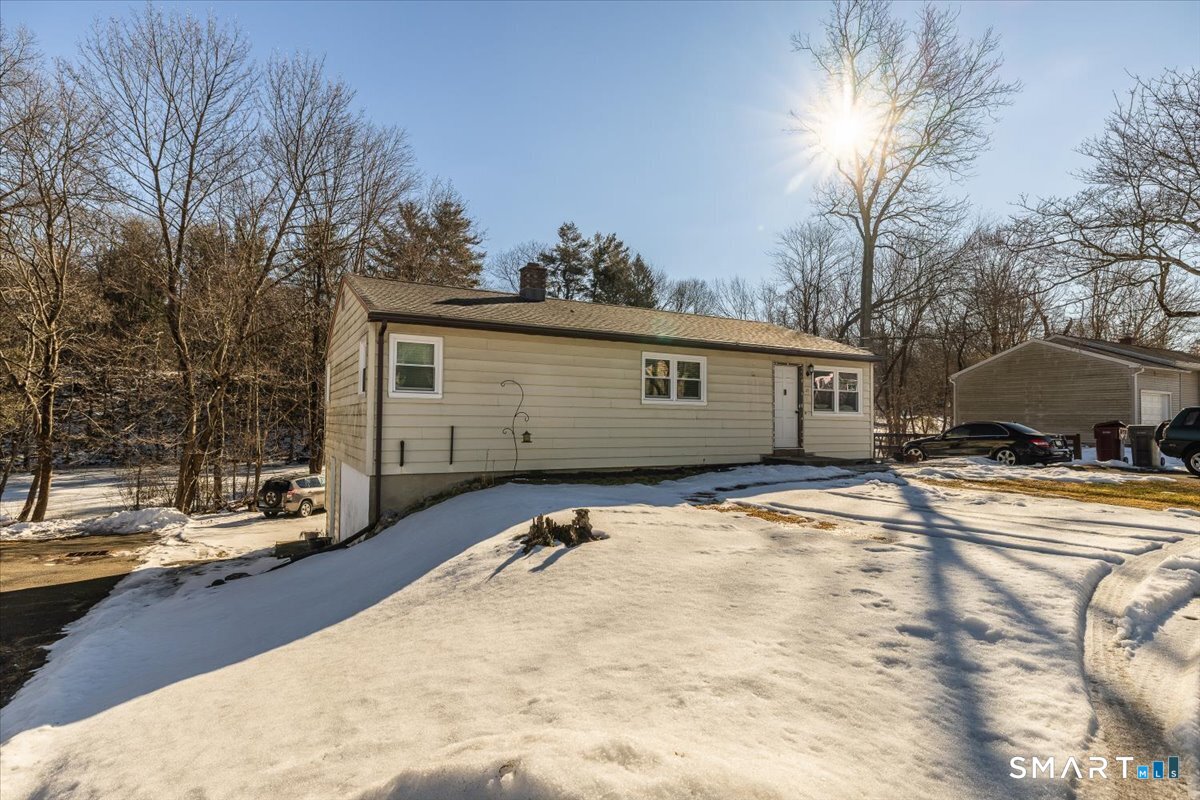 Homes for sale in Naugatuck, CT | 171 Union City Rd, Naugatuck, CT 06770 | MLS# 24148571