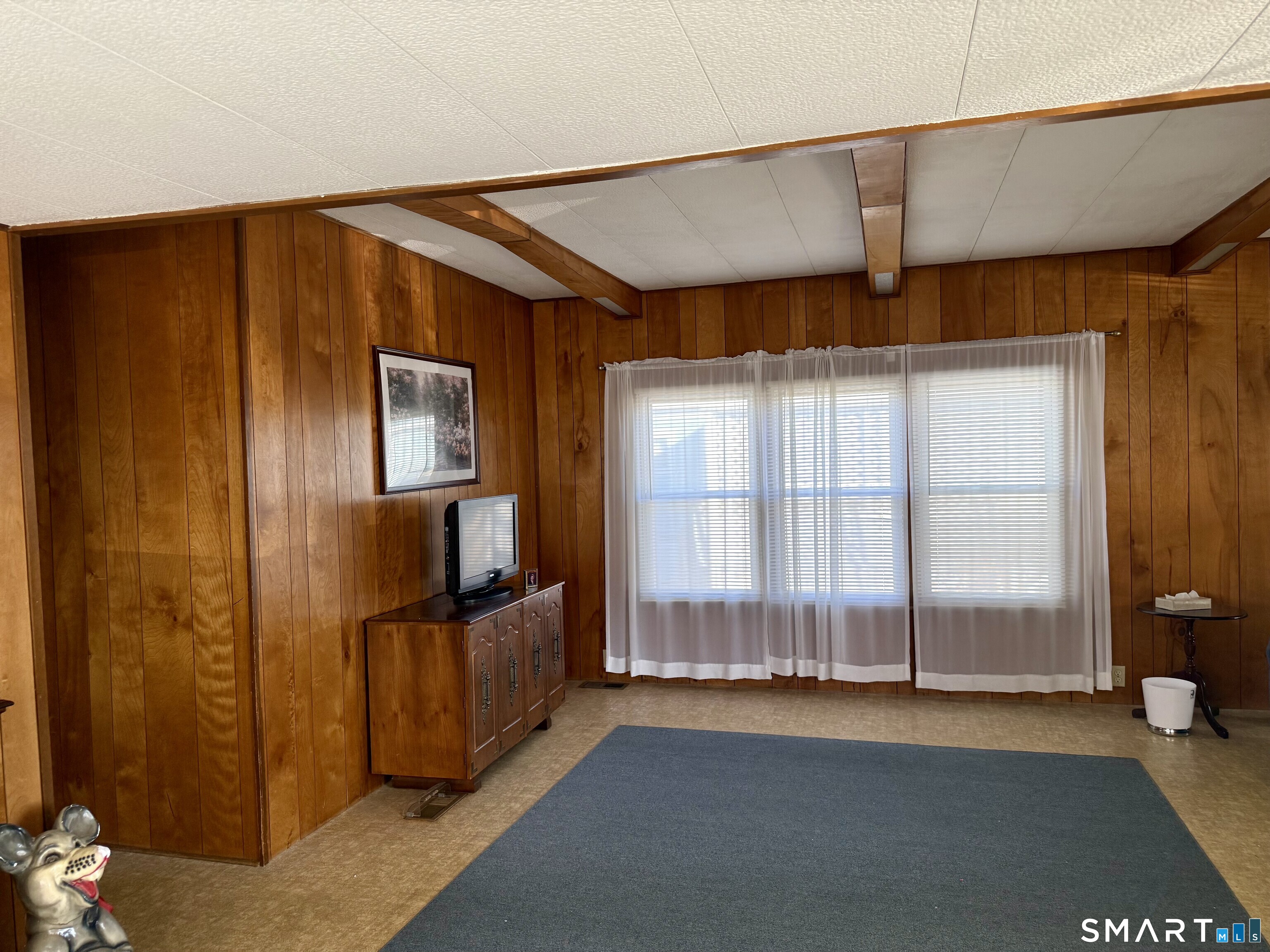 Homes for sale in East Hartford, CT | 6 Cherokee Rd, East Hartford, CT 06118 | MLS# 24145971