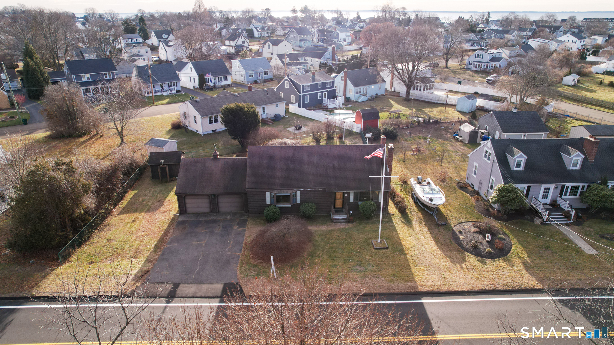 Homes for sale in Stratford, CT | 559 Oak Bluff Ave, Stratford, CT 06615 | MLS# 24141761