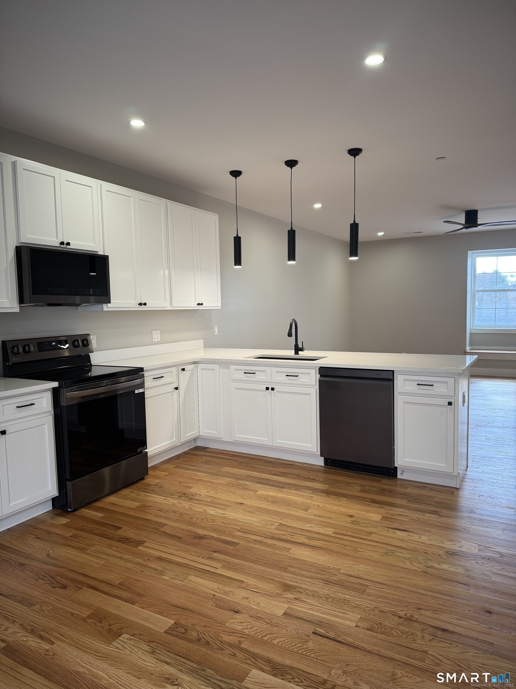 Homes for sale in Watertown, CT | 243 Echo Lake Rd #B12, Watertown, CT 06795 | MLS# 24142485