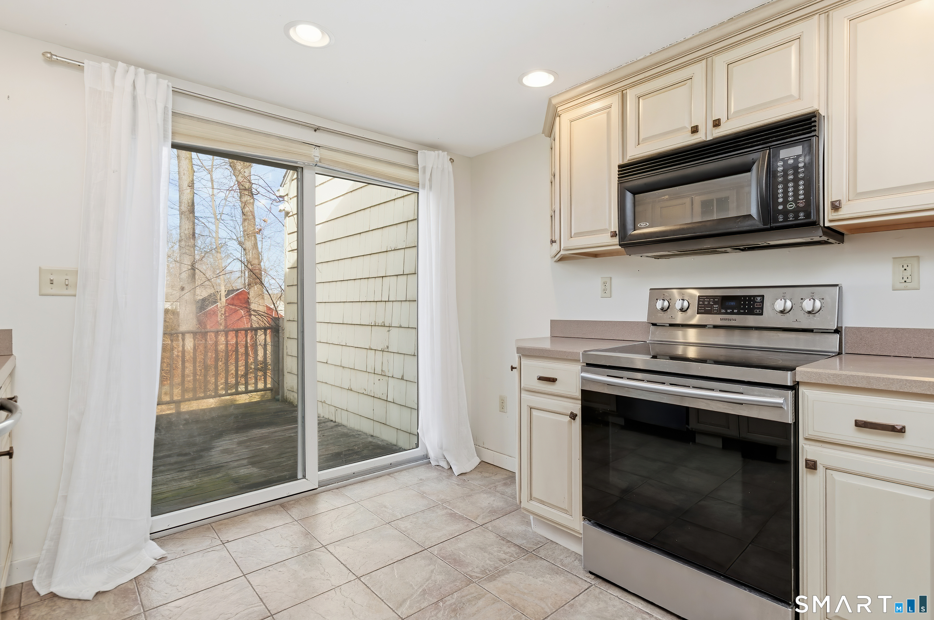 Photo 12 of 20 Keirstead Circle, Marlborough, CT