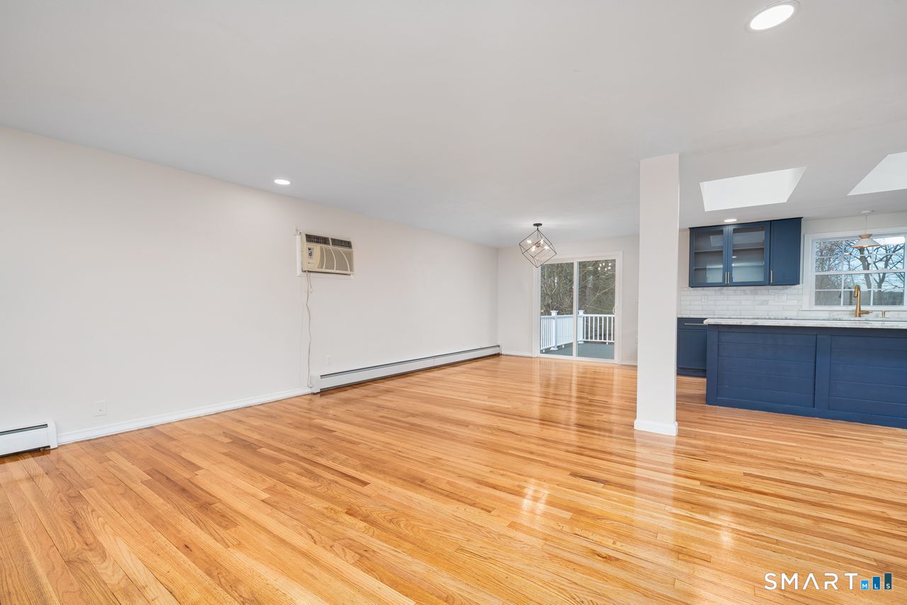 Photo 7 of 236 Old Farm Drive, Newington, CT