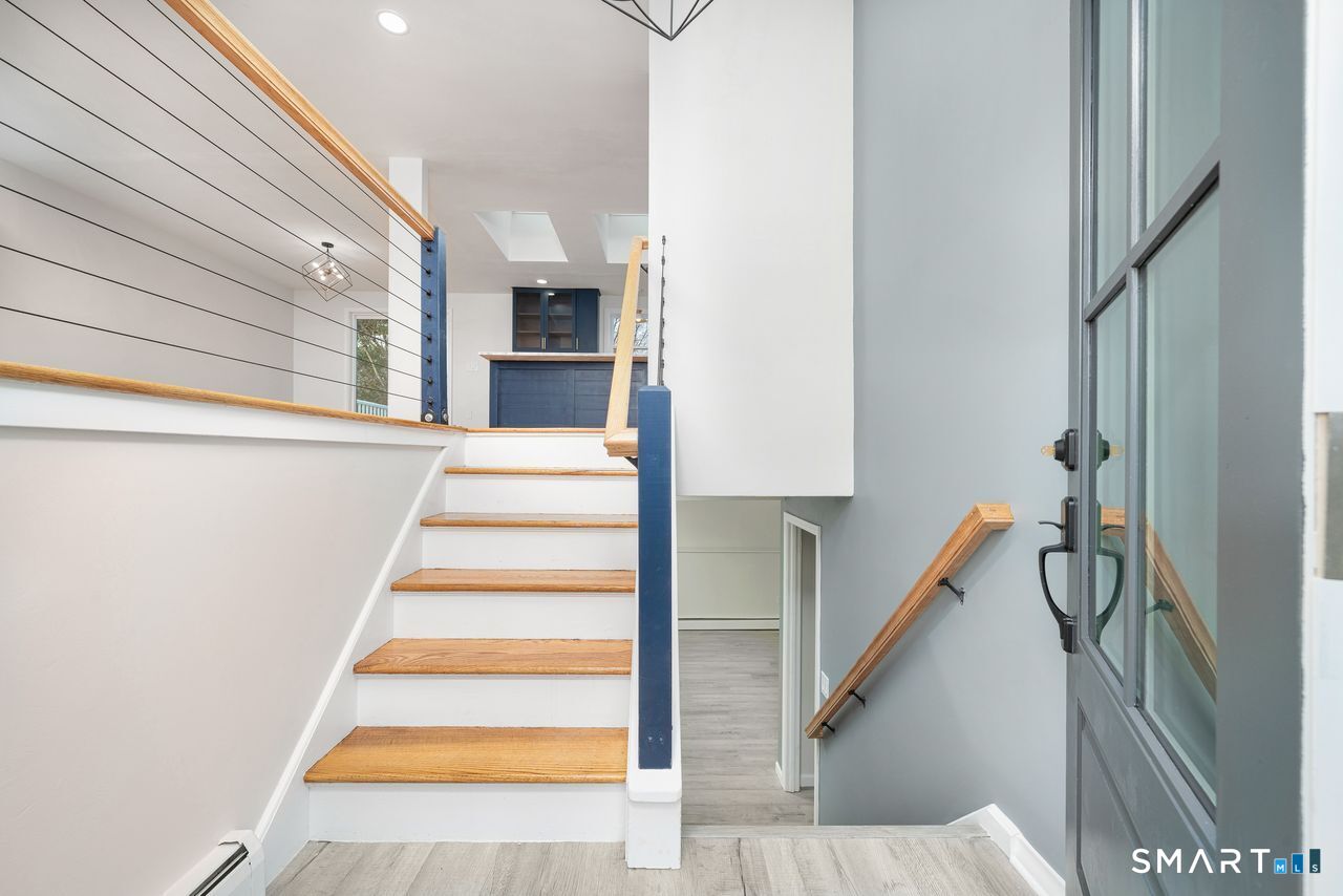 Photo 13 of 236 Old Farm Drive, Newington, CT