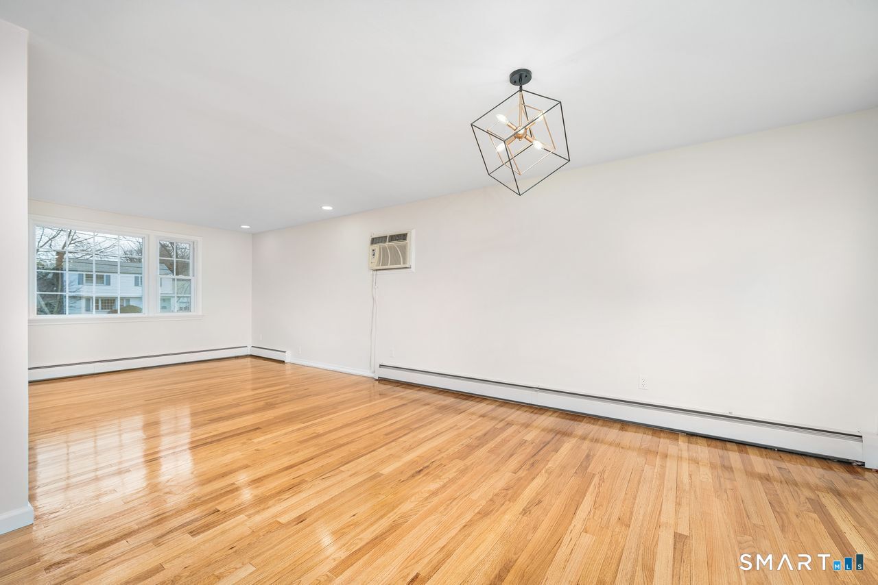 Photo 19 of 236 Old Farm Drive, Newington, CT