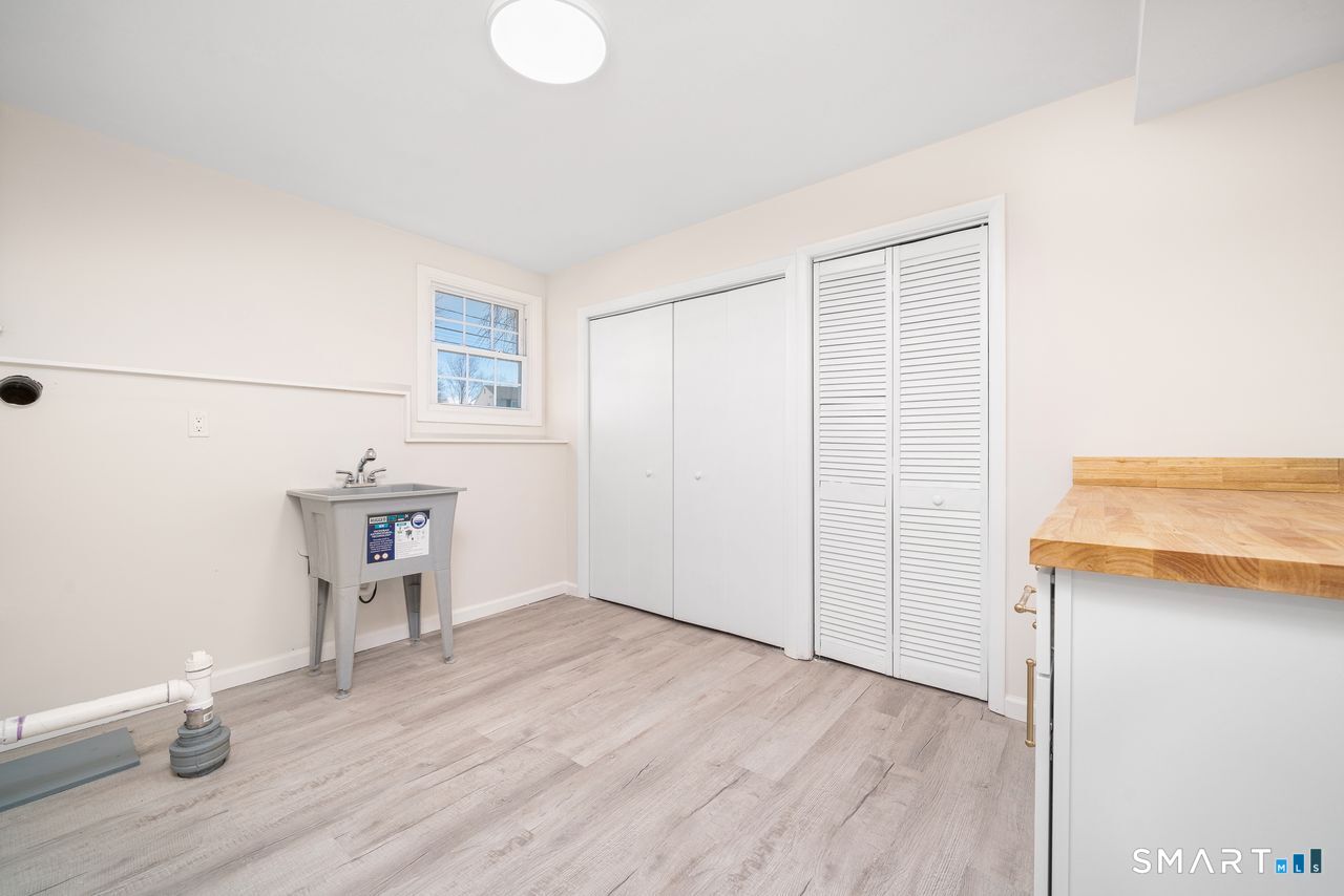 Photo 31 of 236 Old Farm Drive, Newington, CT