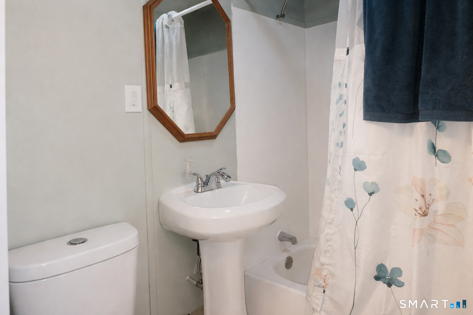 Homes for sale in Litchfield, CT | 161 Circle Dr, Litchfield, CT 06750 | MLS# 24148703