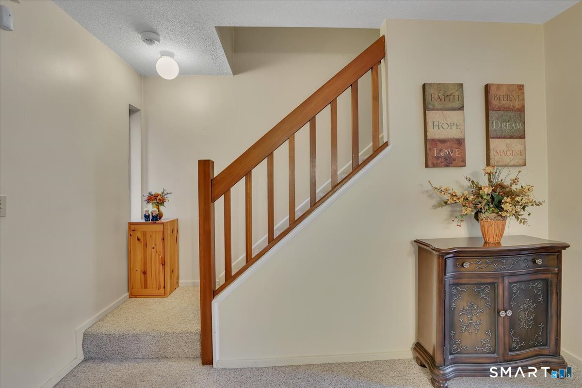 Photo 11 of 827 Oronoke Road, Waterbury, CT