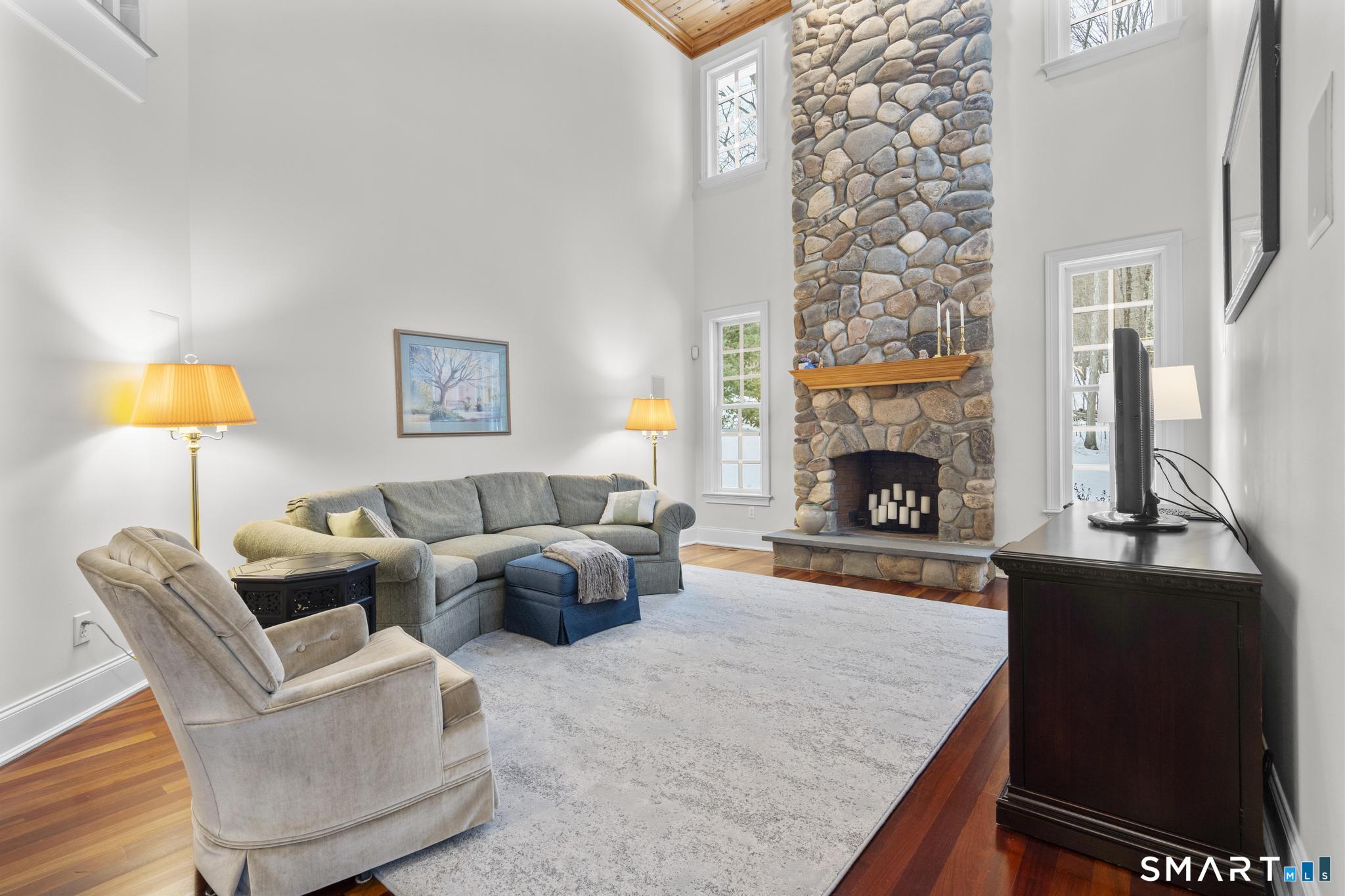 Photo 8 of 51 Elderslie Lane, Woodbridge, CT