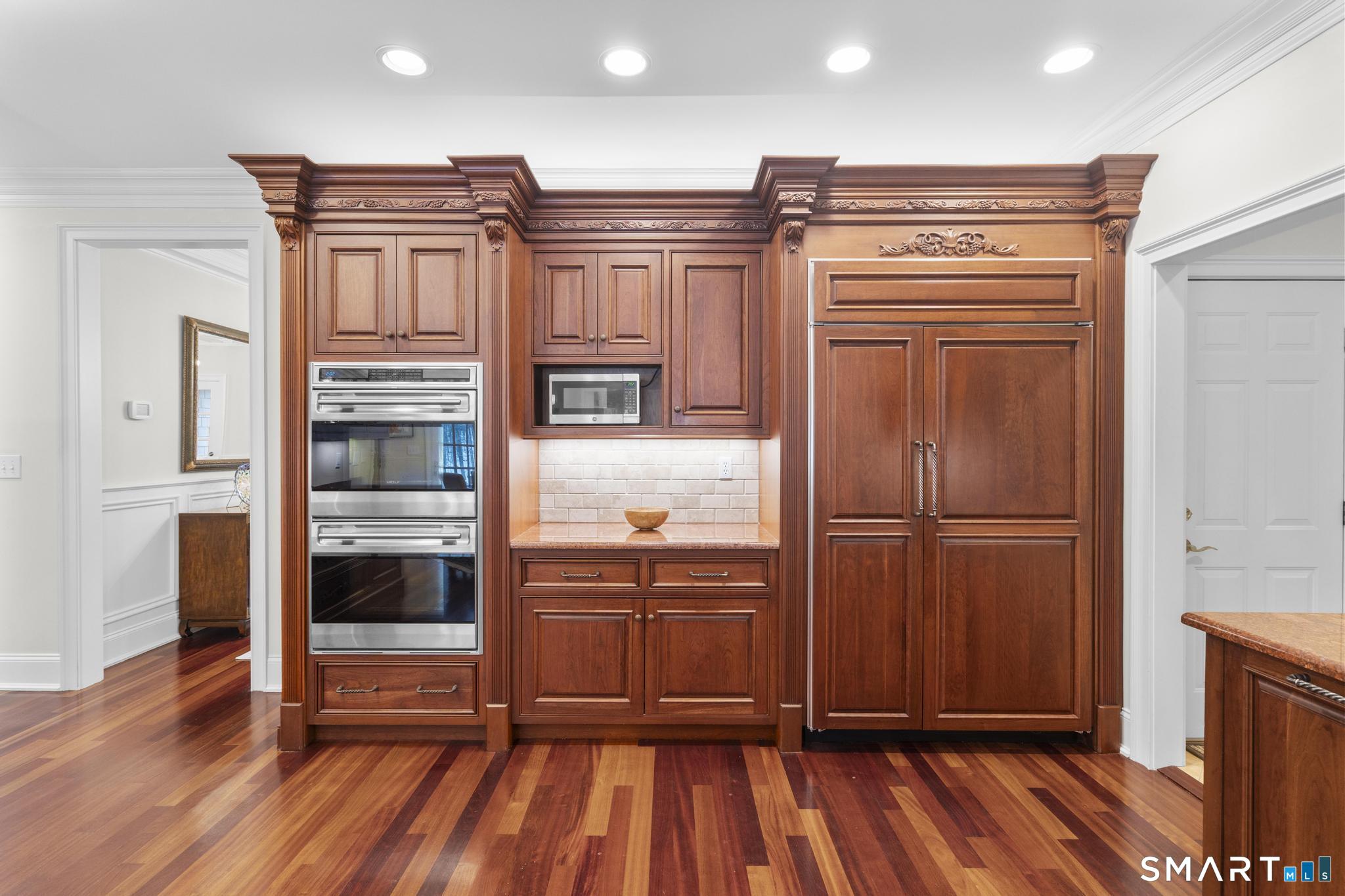 Photo 13 of 51 Elderslie Lane, Woodbridge, CT