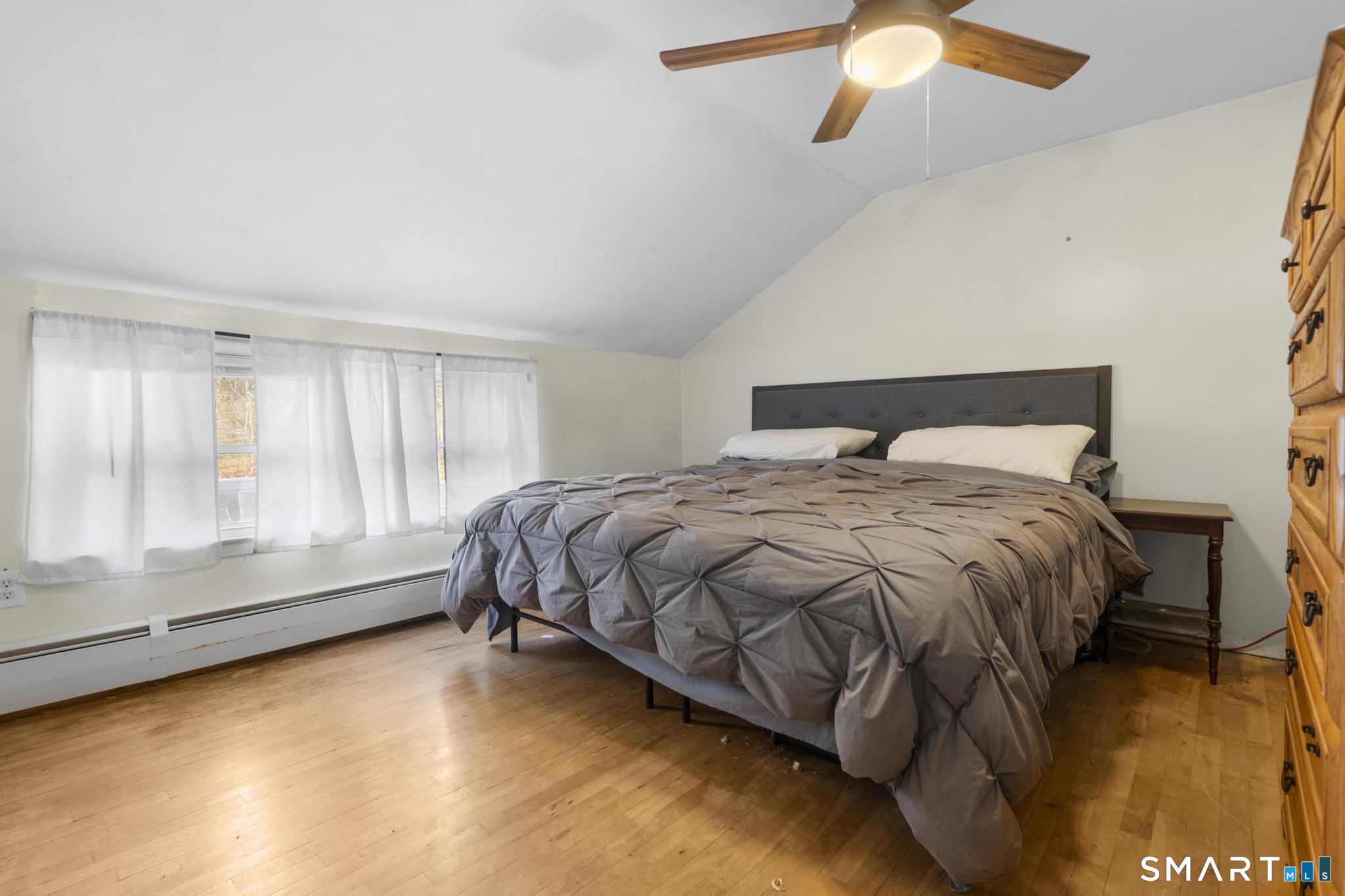 Photo 14 of 89 Green Meadow Road, Milford, CT