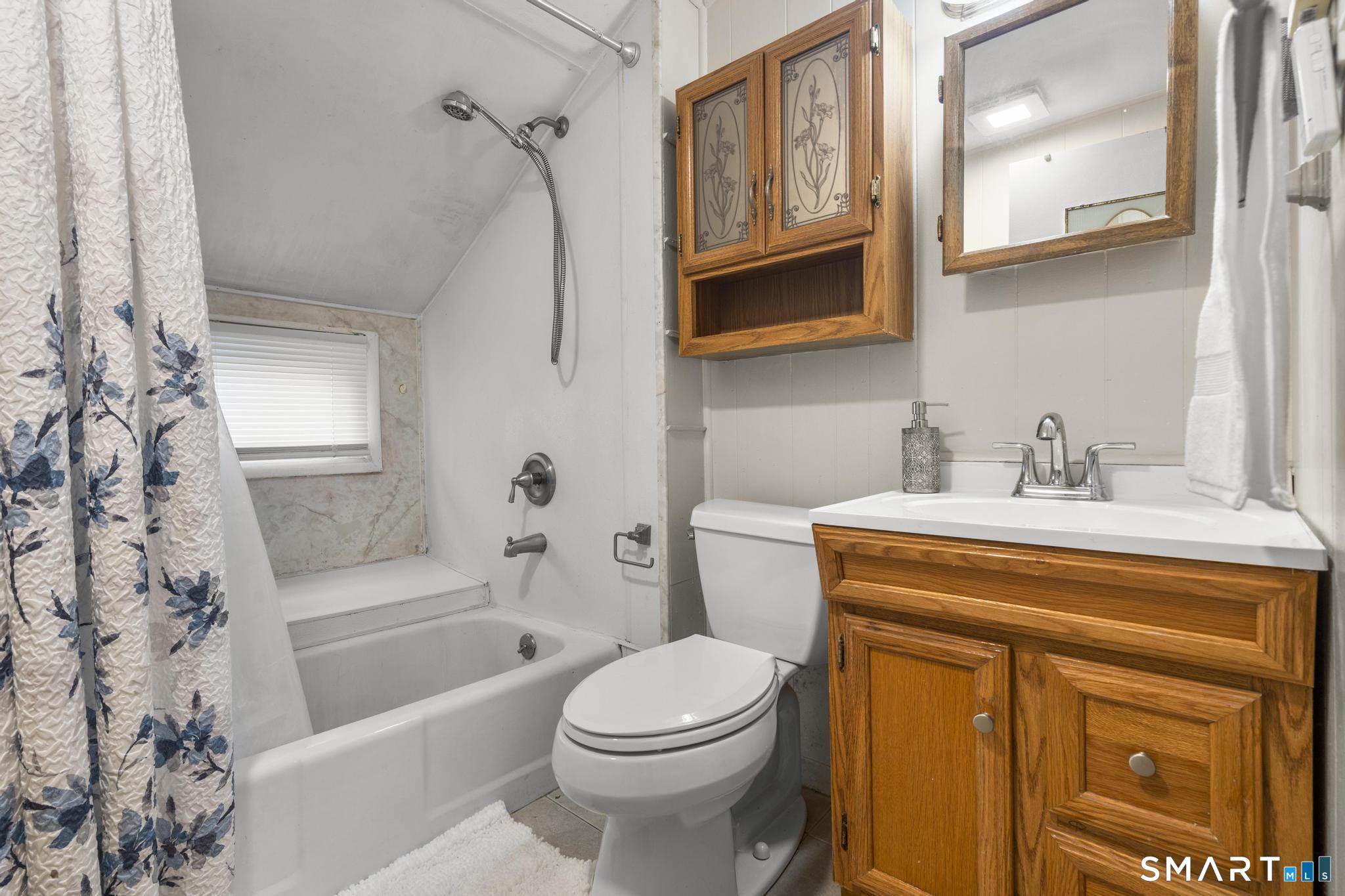 Photo 18 of 89 Green Meadow Road, Milford, CT