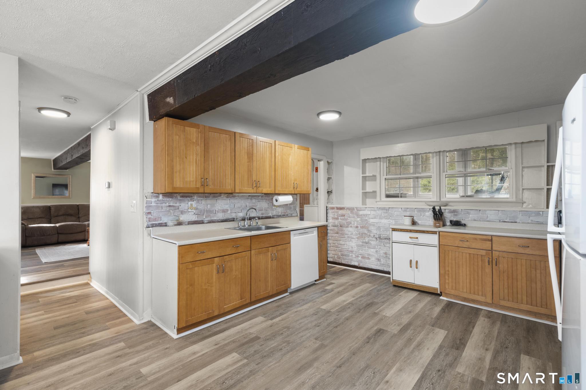 Homes for sale in Milford, CT | 89 Green Meadow Rd, Milford, CT 06461 | MLS# 24148551