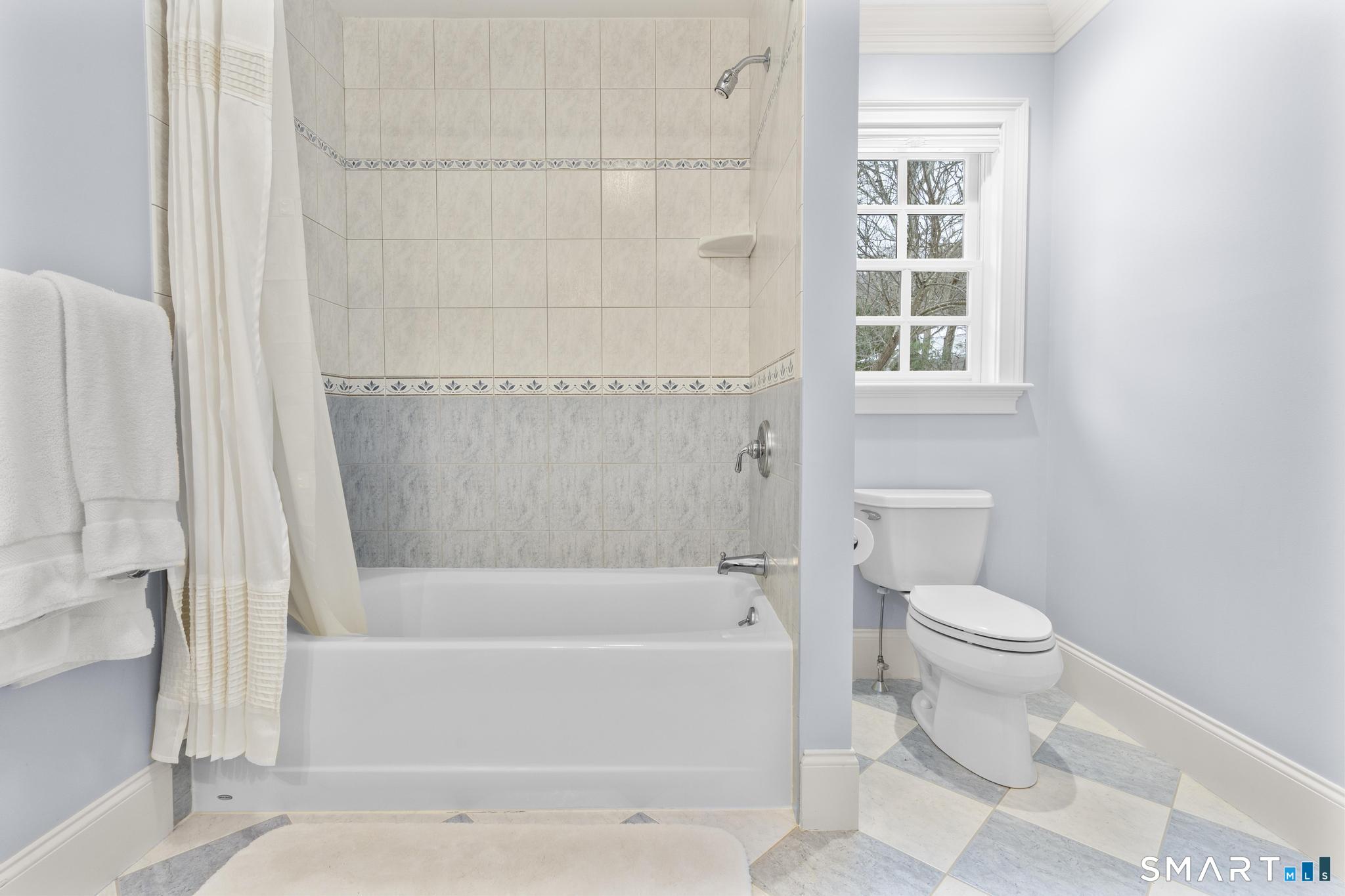 Photo 27 of 51 Elderslie Lane, Woodbridge, CT