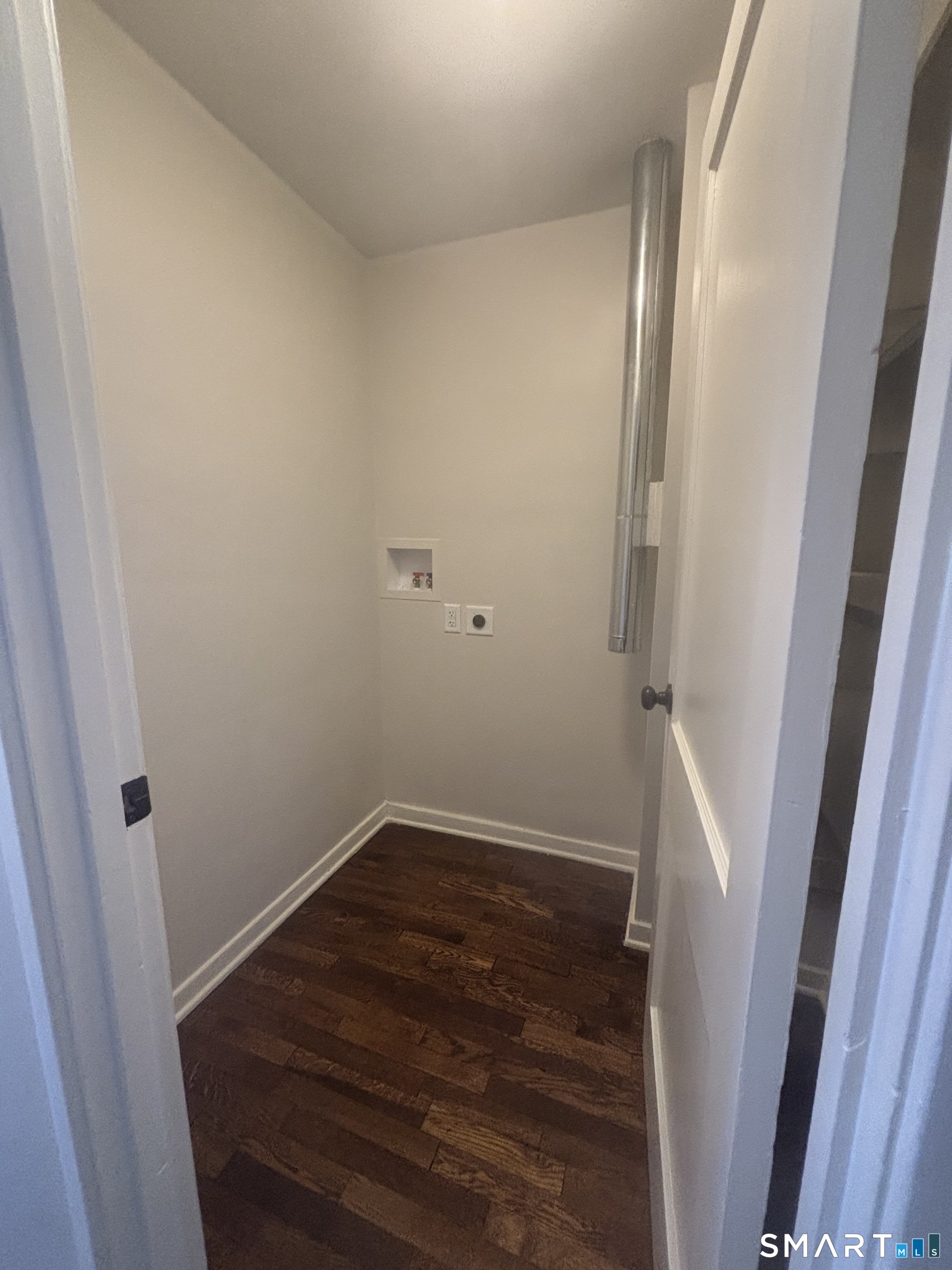 Photo 5 of 38 Elmhurst Circle, West Hartford, CT