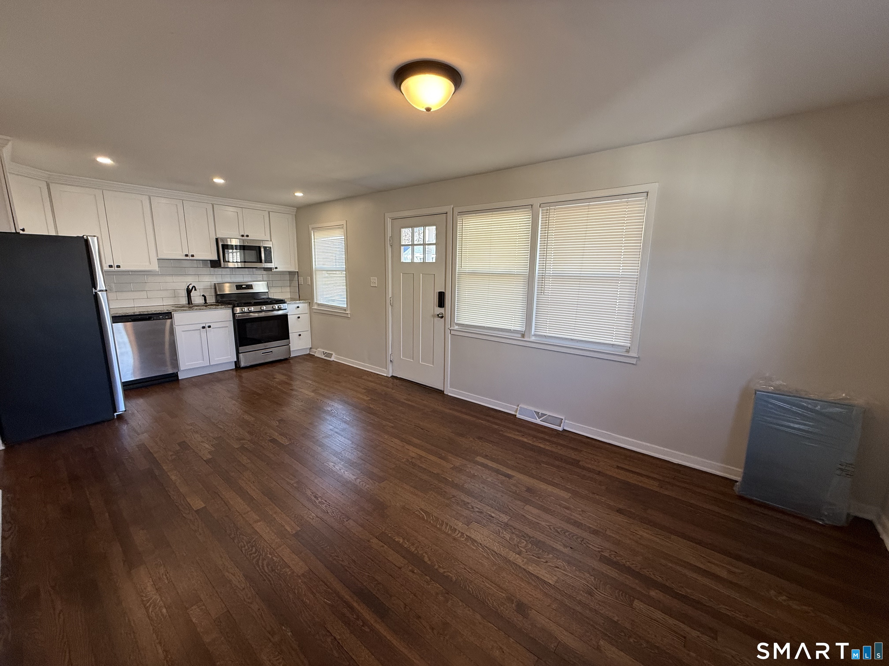 Photo 2 of 38 Elmhurst Circle, West Hartford, CT