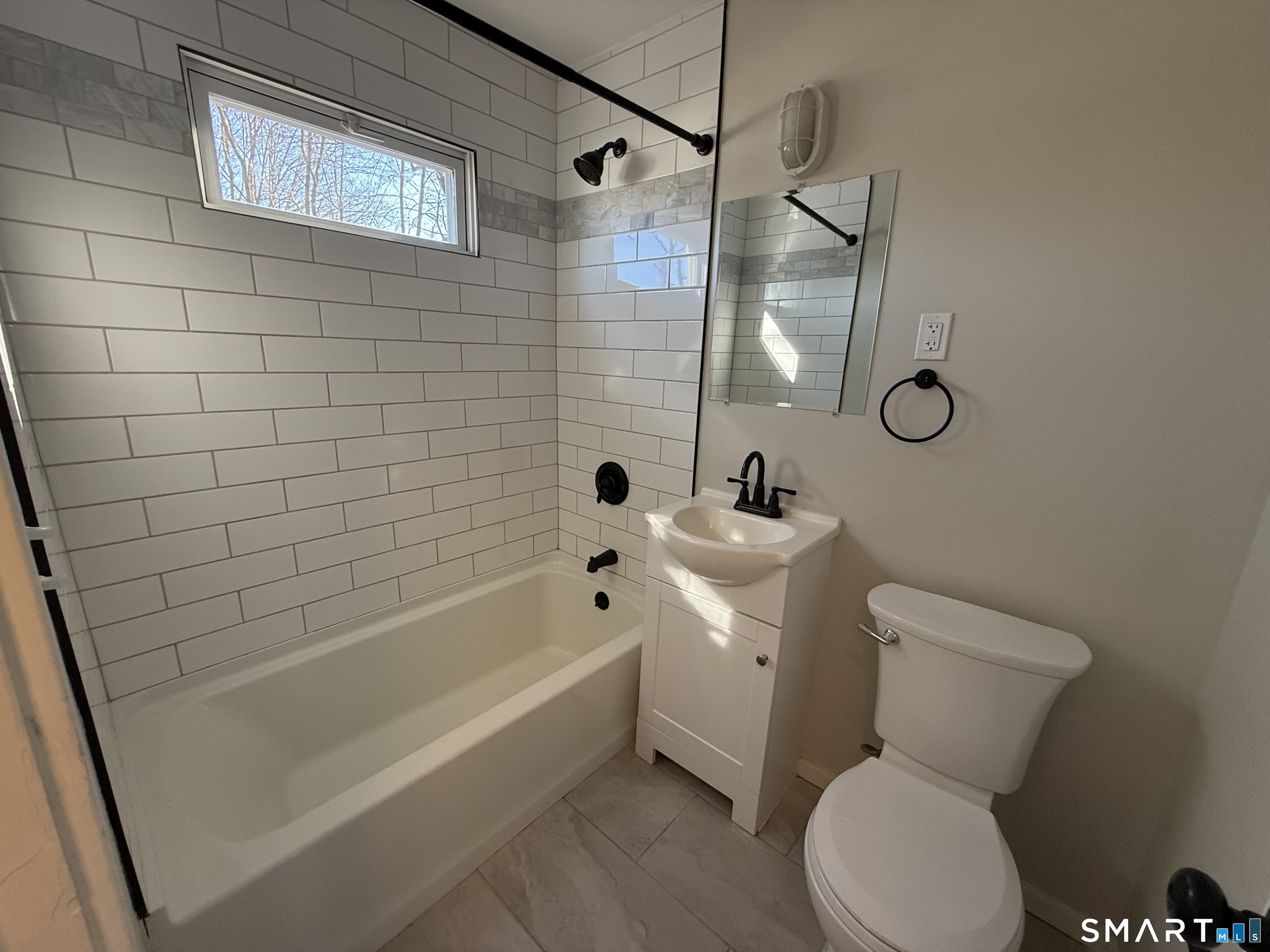 Photo 9 of 38 Elmhurst Circle, West Hartford, CT