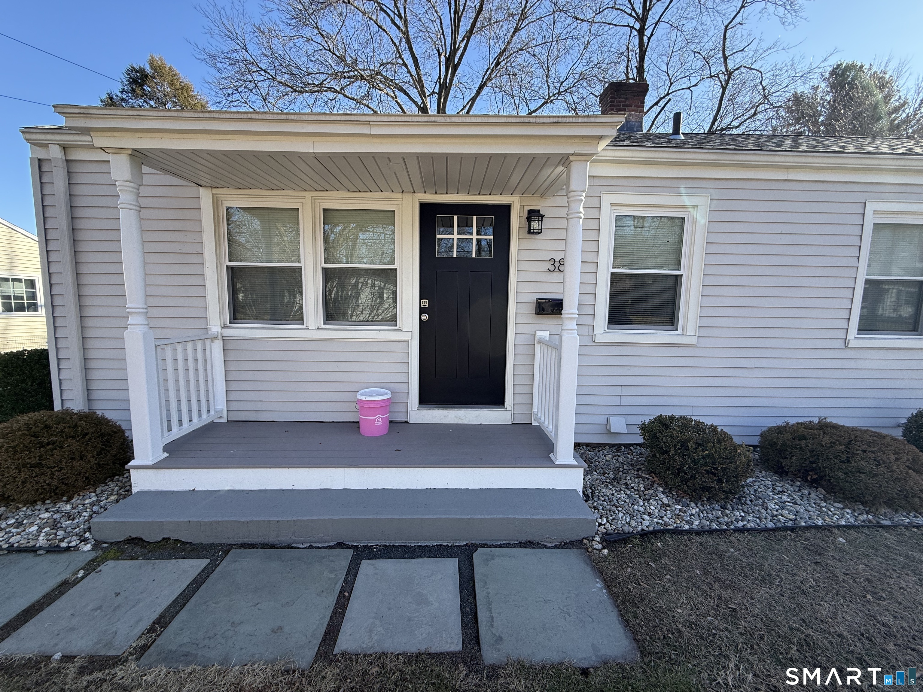 Photo 16 of 38 Elmhurst Circle, West Hartford, CT