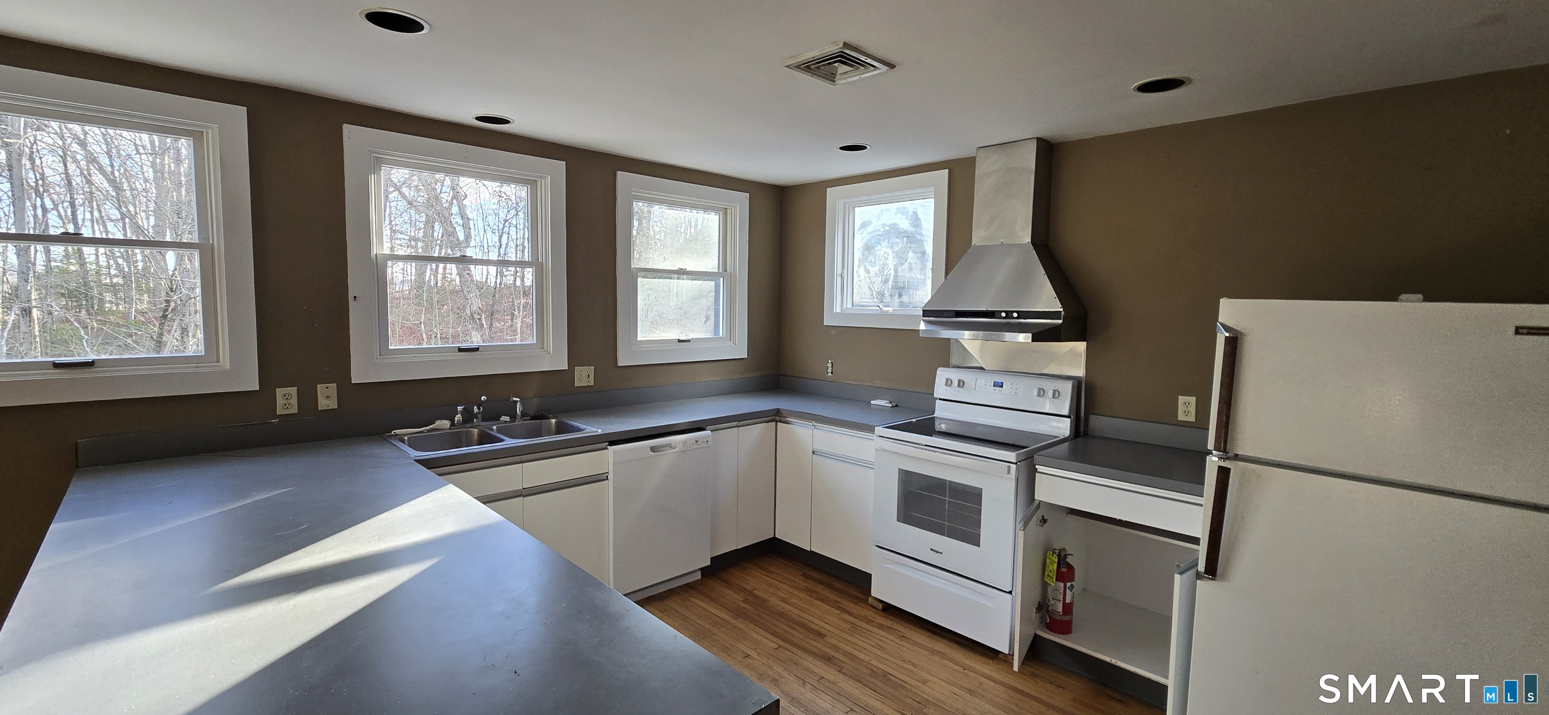 26 Ferry, Chester, 06412, 4 Bedrooms Bedrooms, 0 ,2 BathroomsBathrooms,Multi-family For Sale,For Sale,Ferry,0,24148777