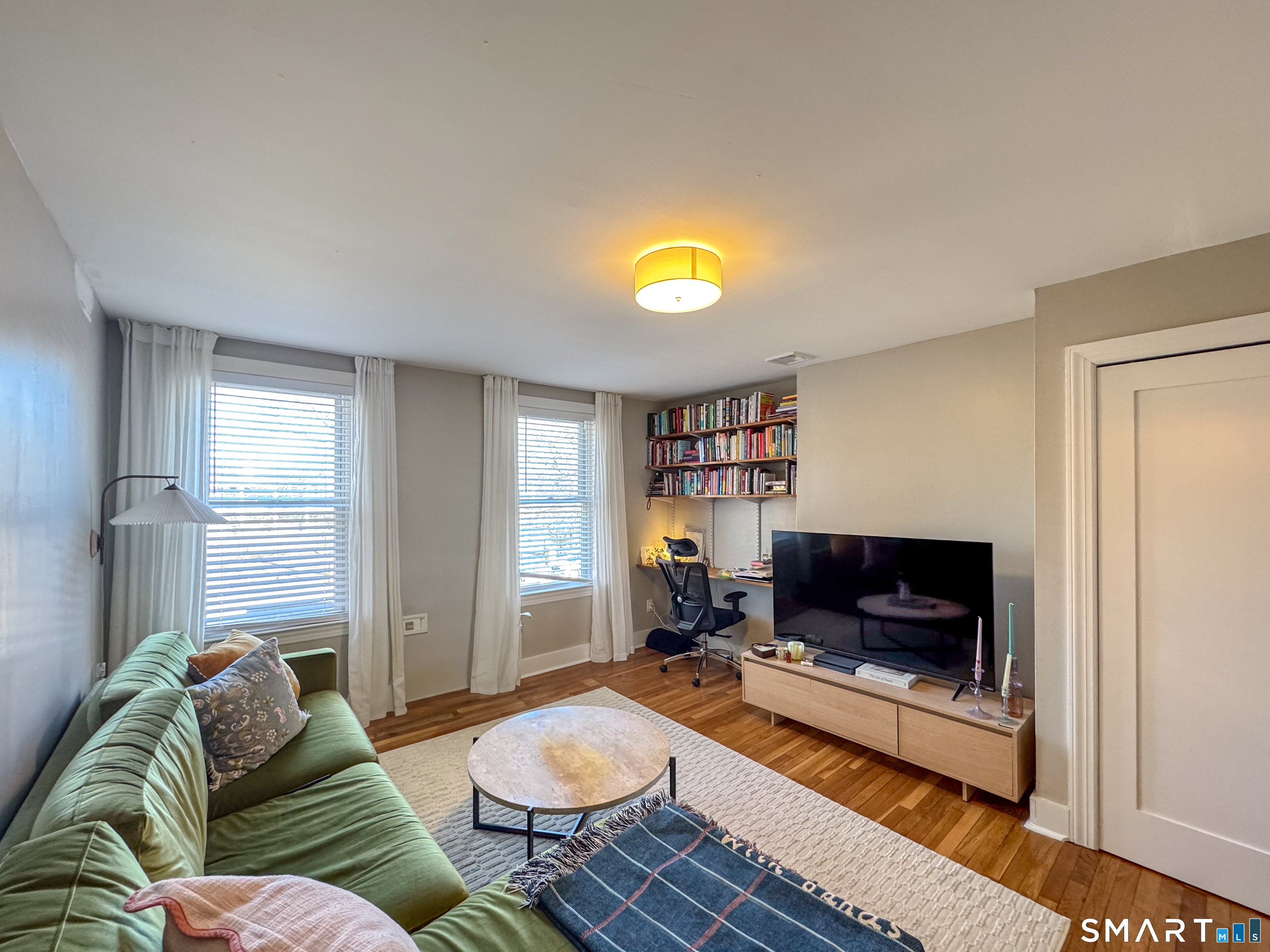 Photo 2 of 508 Chapel Street, New Haven, CT