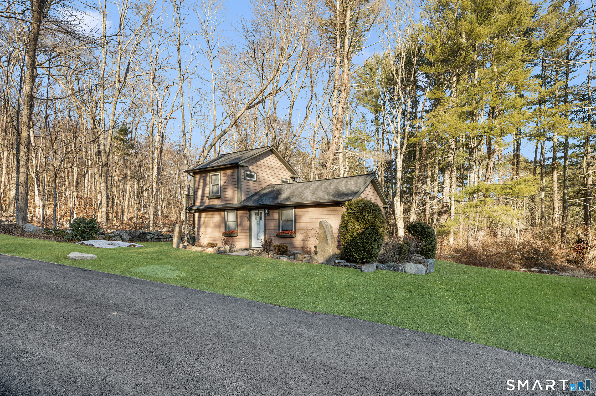 Photo 2 of 455 Brayman Hollow Road, Pomfret, CT