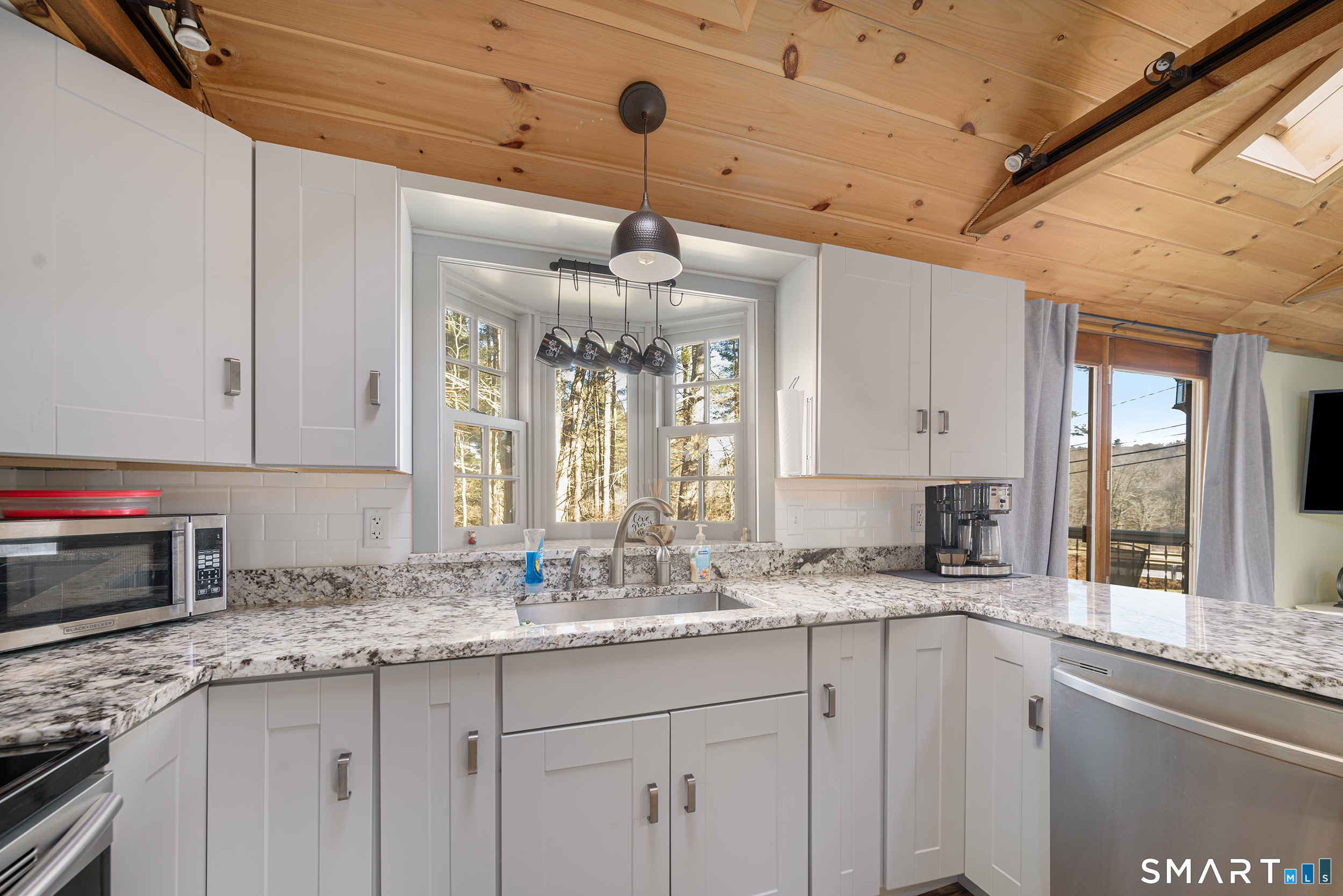 Photo 17 of 455 Brayman Hollow Road, Pomfret, CT