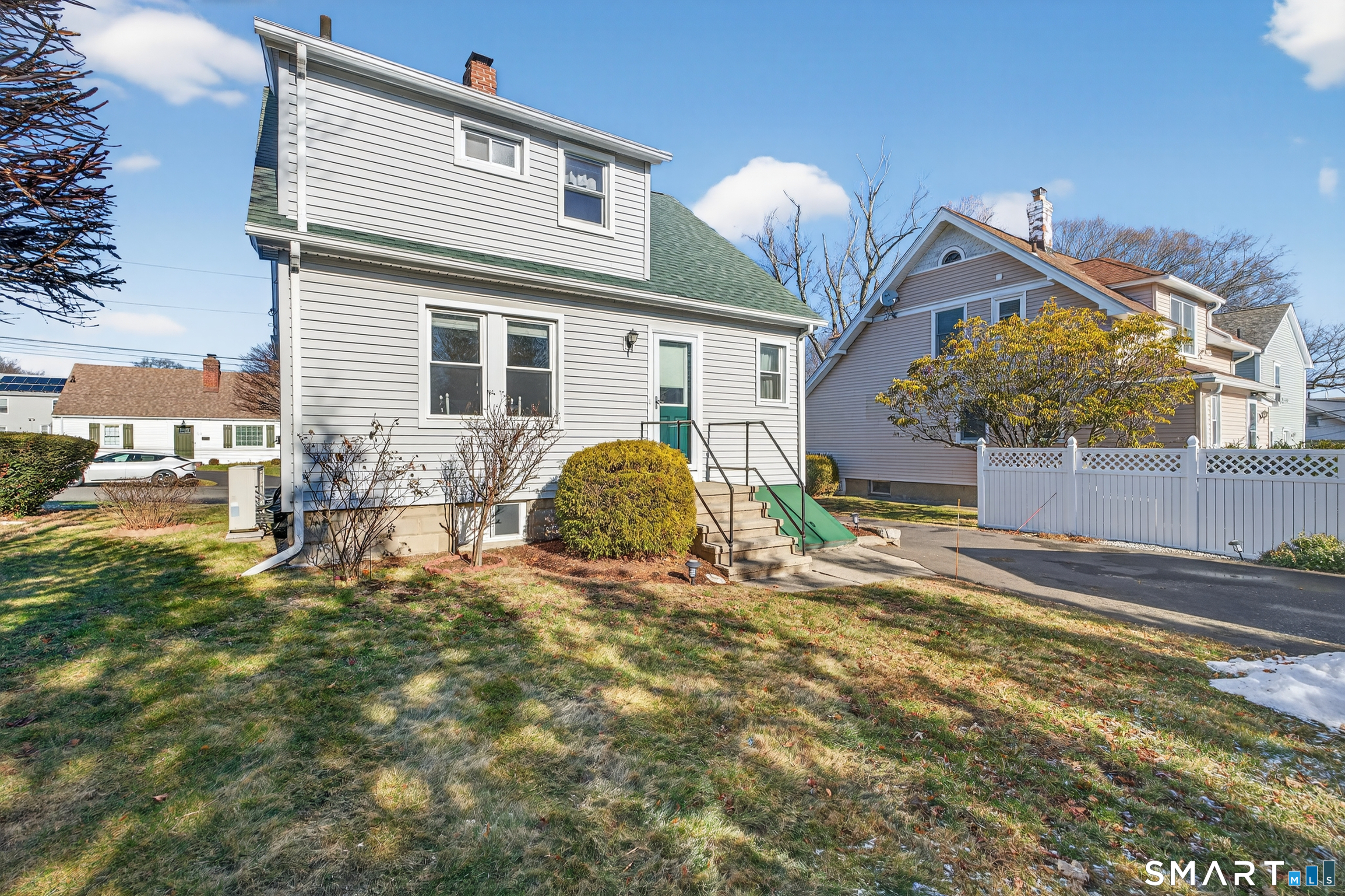 Photo 34 of 83 Disbrow Street, Stratford, CT