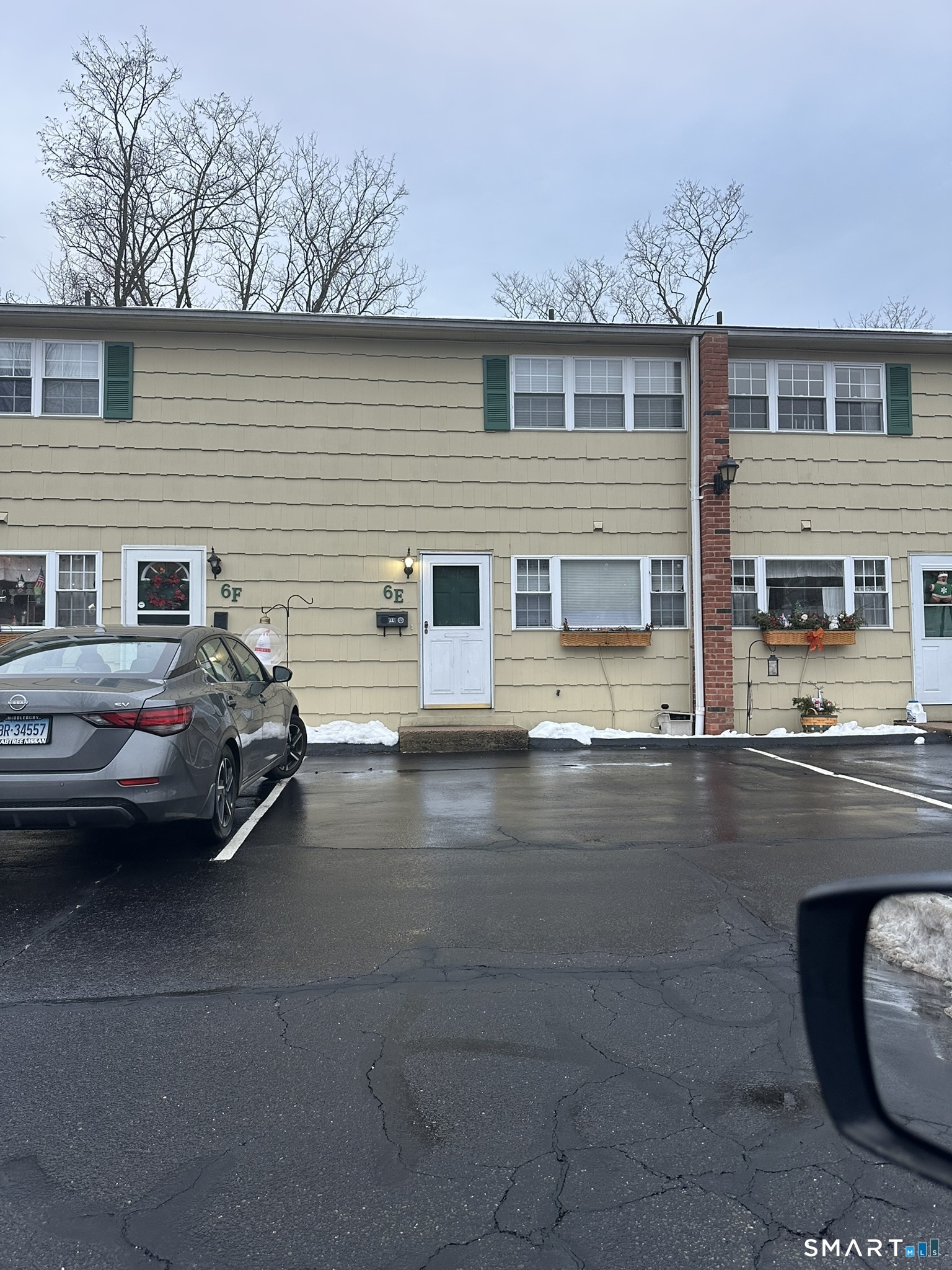 Homes for sale in Naugatuck, CT | 55 Porter Ave #APT 6E, Naugatuck, CT 06770 | MLS# 24148776