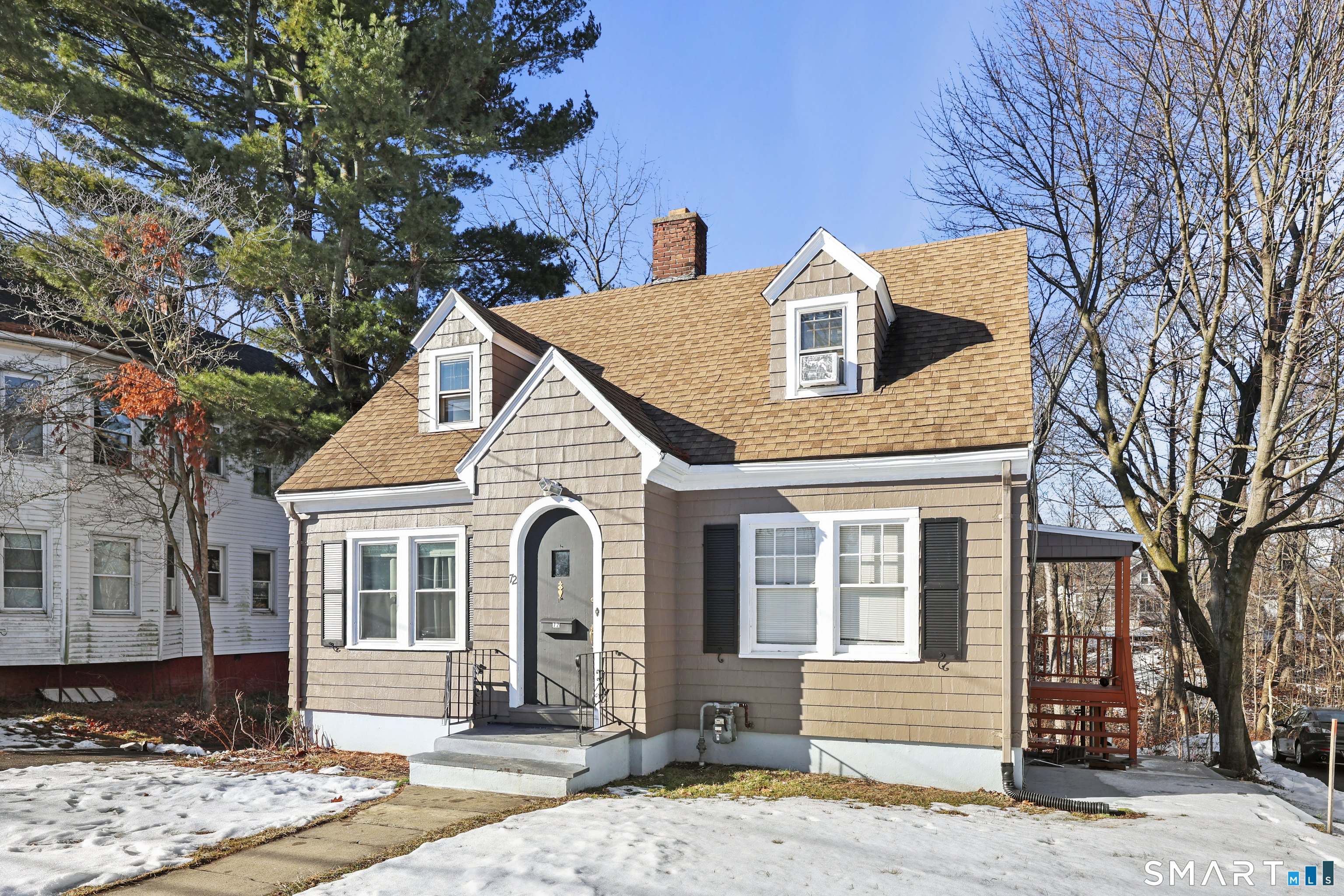 Photo 3 of 72 Hillcrest Avenue, New Britain, CT