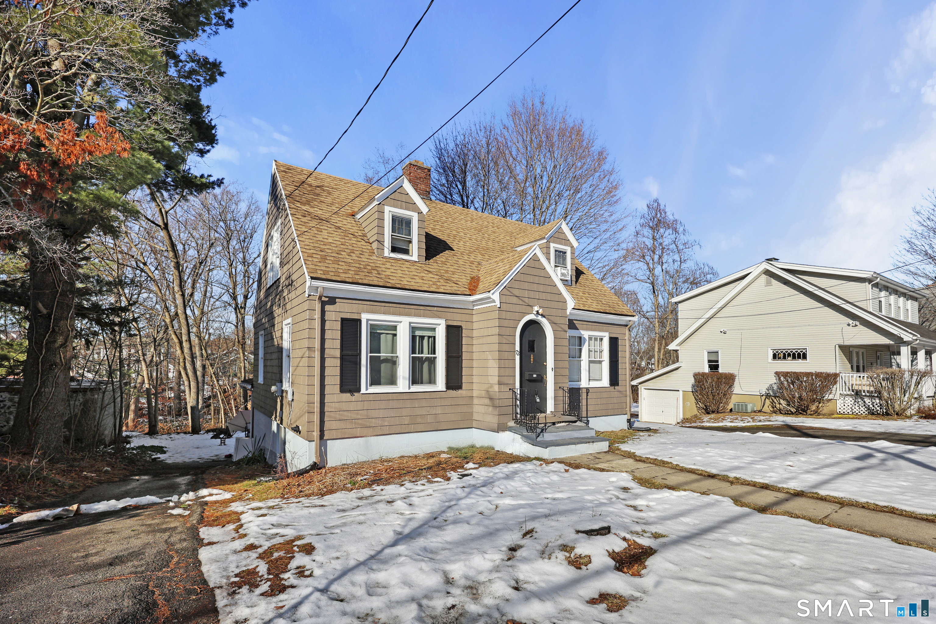 Photo 4 of 72 Hillcrest Avenue, New Britain, CT