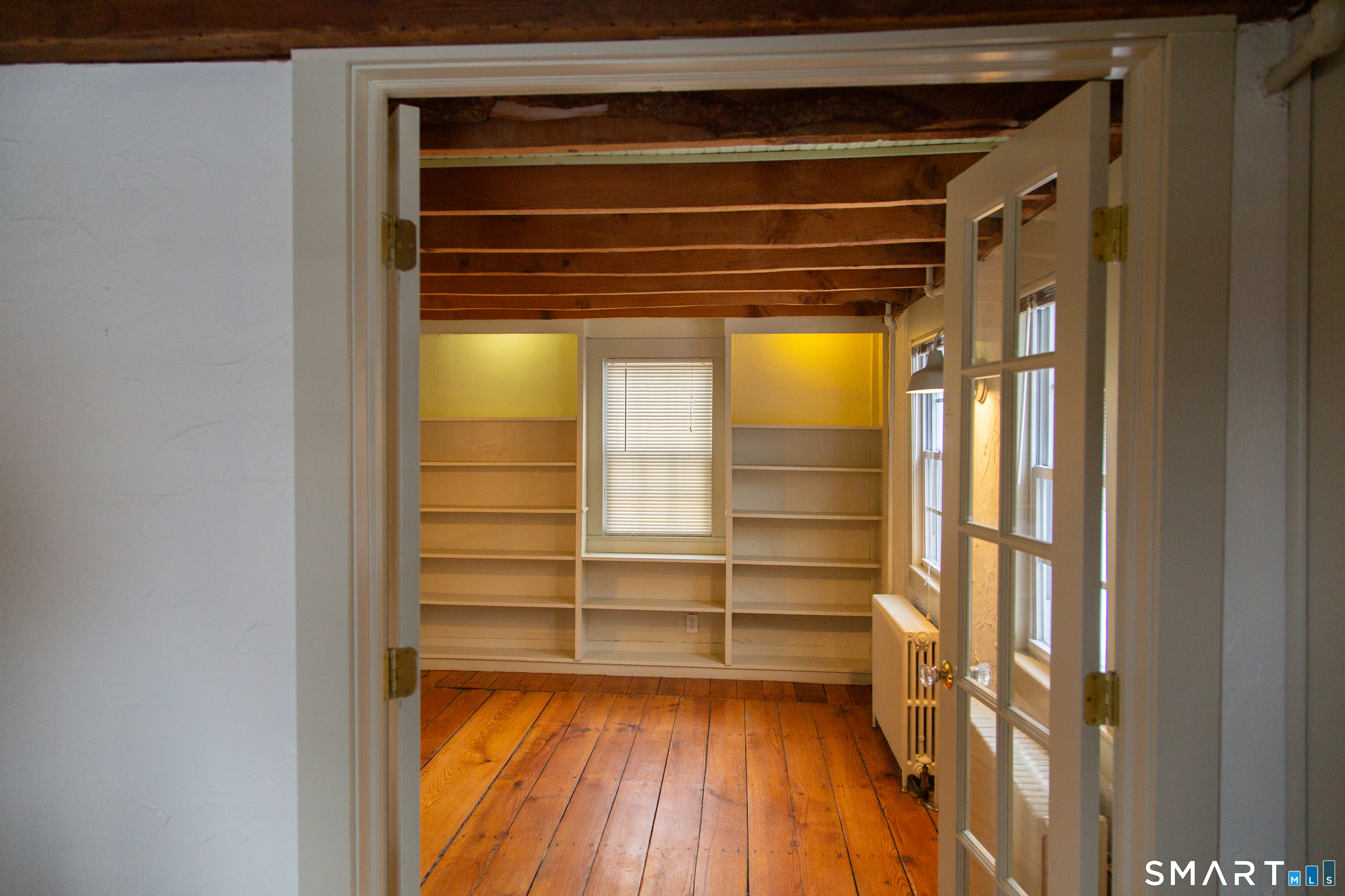 Photo 4 of 1187 Mount Carmel Avenue, North Haven, CT