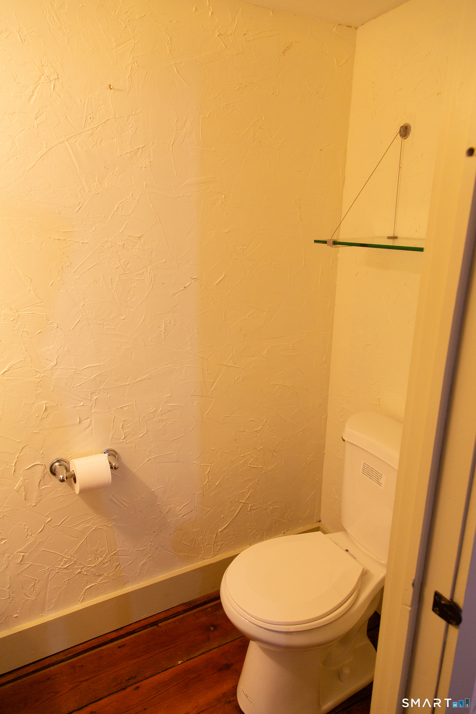 Photo 13 of 1187 Mount Carmel Avenue, North Haven, CT